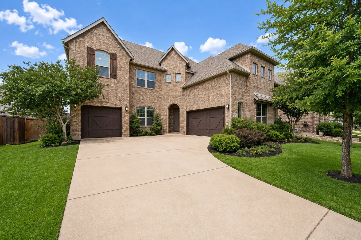 Single Family Residence For Sale in Collin County , 920 Sabine Drive, Prosper, Texas 75078, 5 Bedroom, 4 Bathroom, 3 Garage spaces, 3,551 Sqft, built in 2017, mls#21275919, Real Estate Agent in Prosper, Homes For Sale in Collin county, Homes For Sale in Prosper, Realtor in Prosper Texas, Real Estate Brokerage Independent Realty Texas, Luminita Cordes Realtor