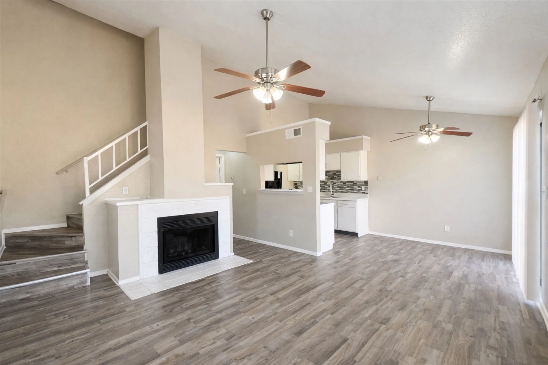Condominium For Sale in Tarrant County , 1122 Millview Drive 2004, Arlington, Texas 76012, 3 Bedrooms, 2 Bathrooms, Garage spaces, 1,000 Sqft, built in 1984, Price $145,000, mls#21276971, Real Estate Agent in Arlington, Homes For Sale in Tarrant county, Homes For Sale in Arlington, Realtor in Arlington Texas, Real Estate Brokerage Independent Realty Texas, Luminita Cordes Realtor