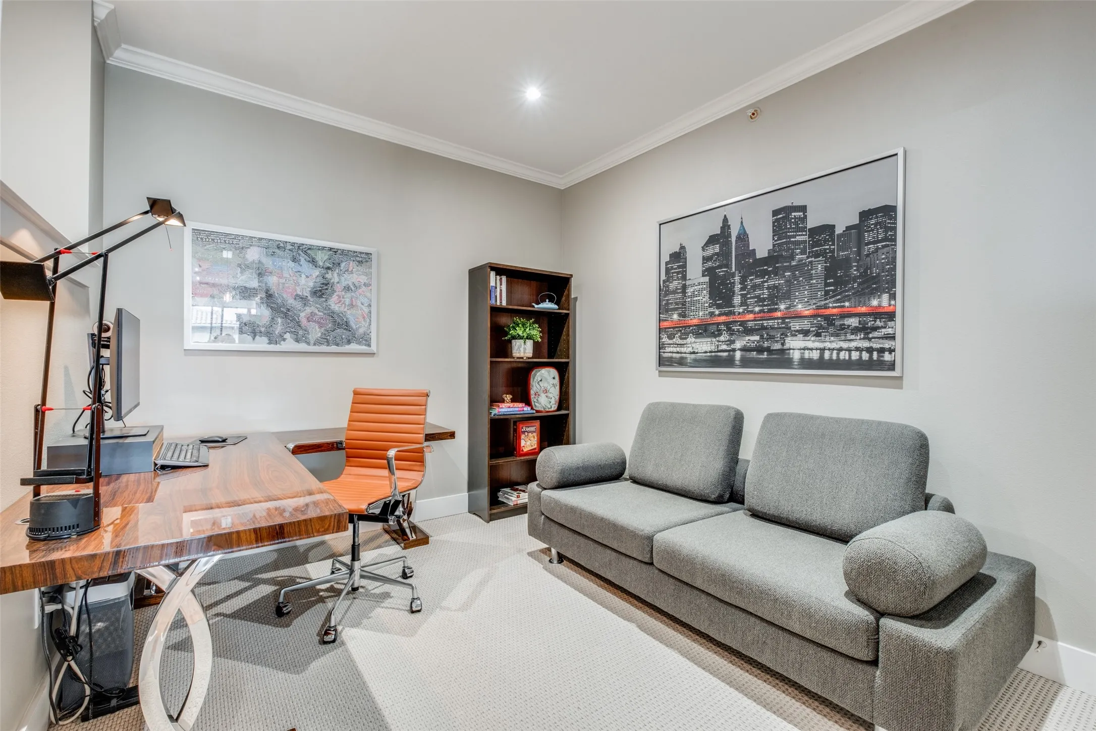 Condominium For Rent in Dallas County , 4333 Gilbert Avenue 321, Dallas, Texas 75219, 1 Bedroom, 1 Bathroom, 1 Garage spaces, 1,100 Sqft, built in 2004, mls#21275531, Real Estate Agent in Dallas, Homes For Rent in Dallas county, Homes For Rent in Dallas, Realtor in Dallas Texas, Real Estate Brokerage Independent Realty Texas, Luminita Cordes Realtor