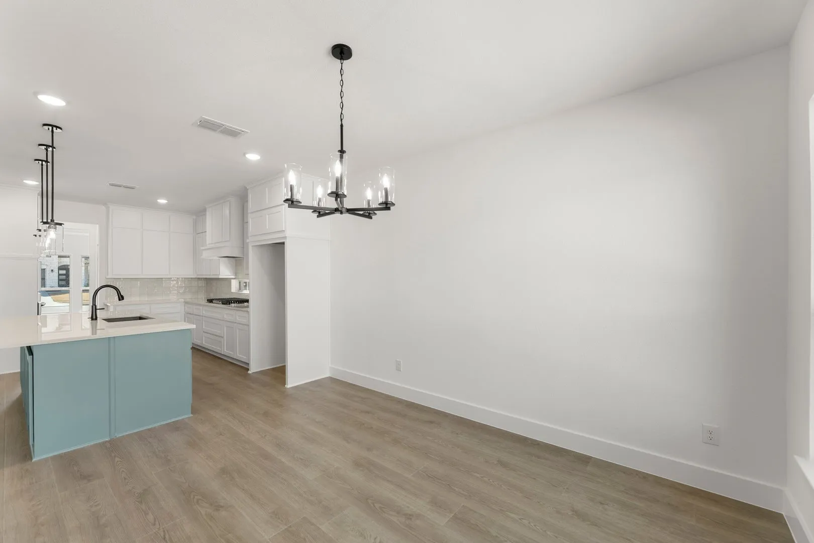 Single Family Residence For Sale in Denton County , 1720 Canals Drive, Little Elm, Texas 75068, 5 Bedroom, 4 Bathroom, 2 Garage spaces, 3,505 Sqft, built in 2025, mls#21277062, Real Estate Agent in Little Elm, Homes For Sale in Denton county, Homes For Sale in Little Elm, Realtor in Little Elm Texas, Real Estate Brokerage Independent Realty Texas, Luminita Cordes Realtor