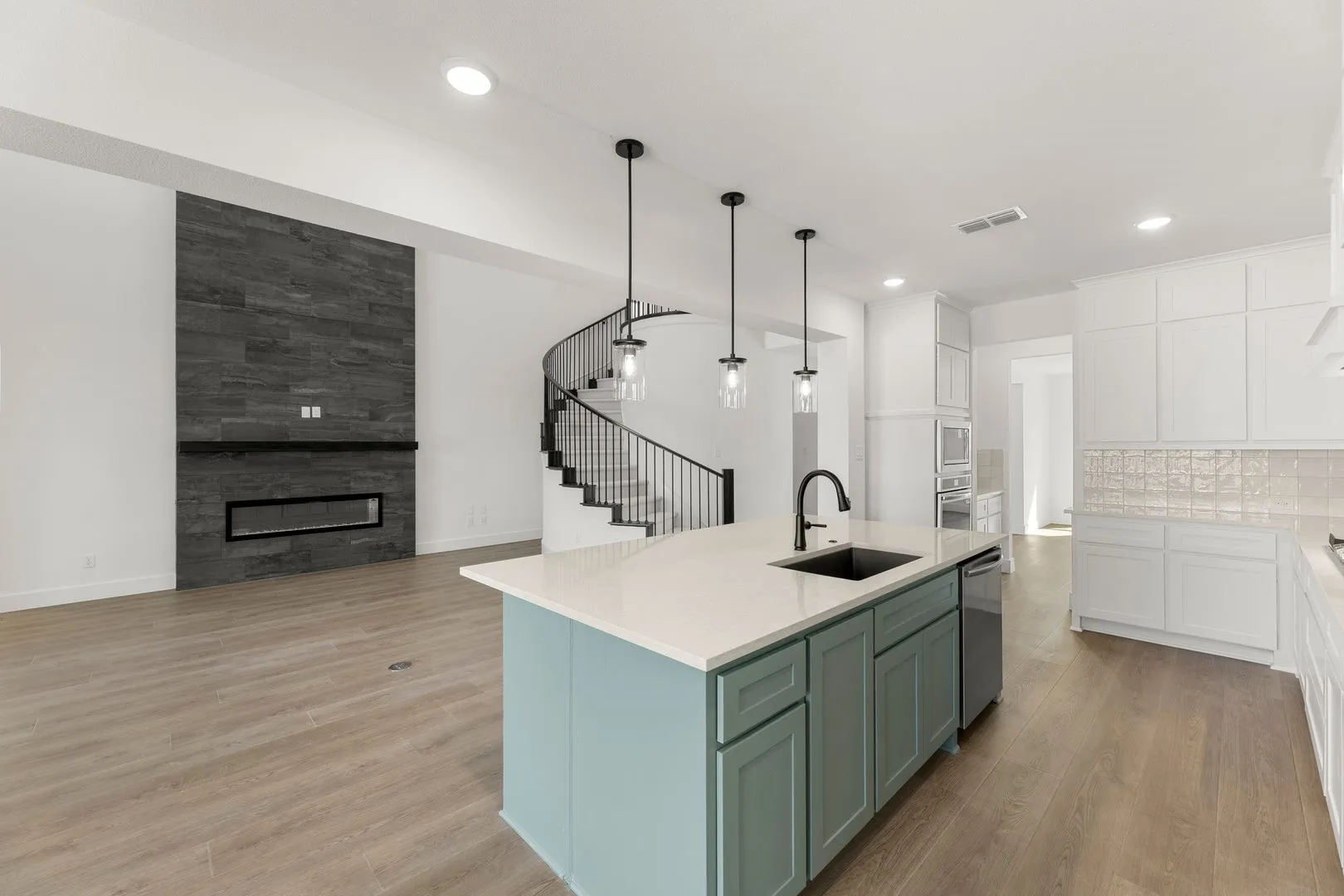 Single Family Residence For Sale in Denton County , 1720 Canals Drive, Little Elm, Texas 75068, 5 Bedroom, 4 Bathroom, 2 Garage spaces, 3,505 Sqft, built in 2025, mls#21277062, Real Estate Agent in Little Elm, Homes For Sale in Denton county, Homes For Sale in Little Elm, Realtor in Little Elm Texas, Real Estate Brokerage Independent Realty Texas, Luminita Cordes Realtor