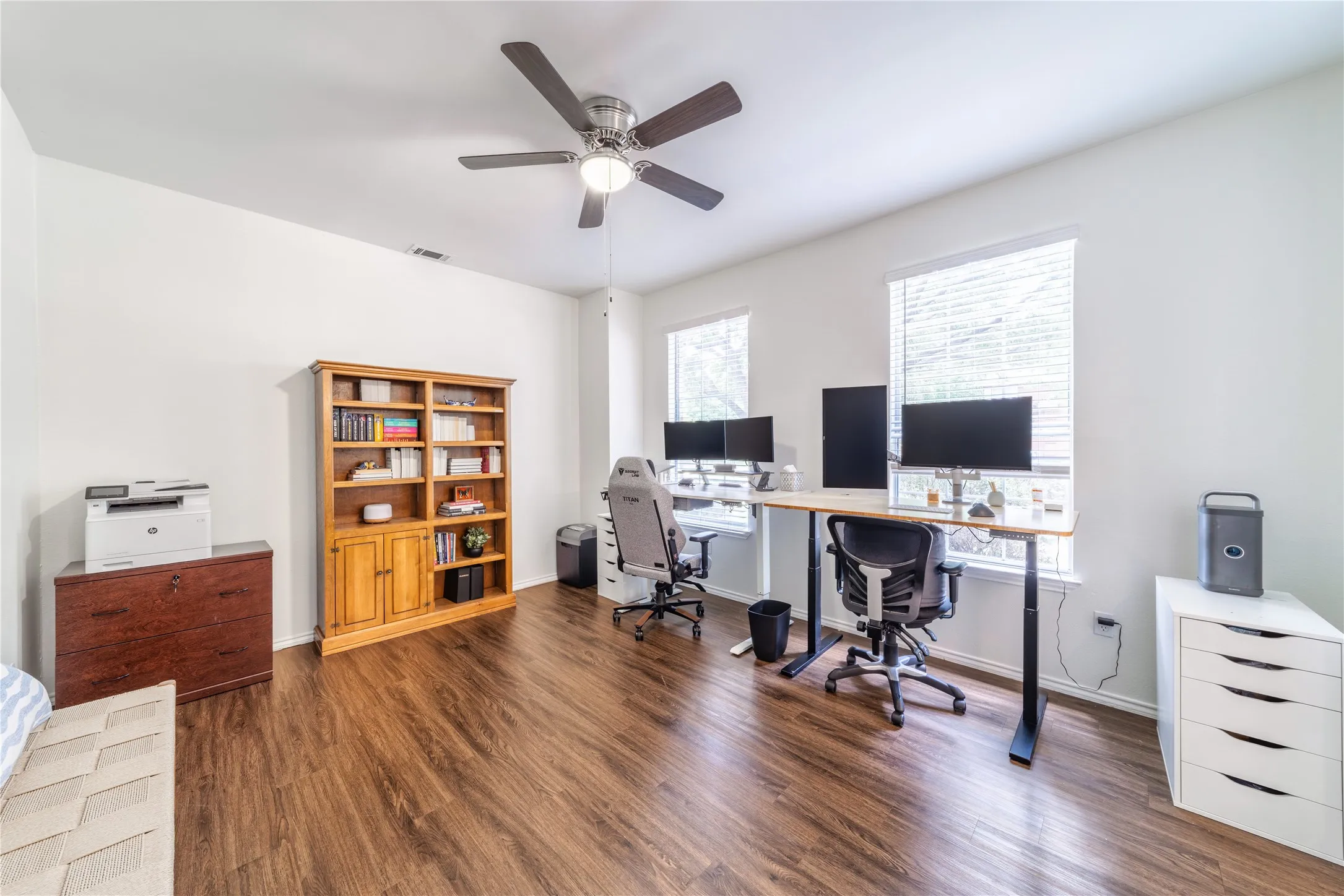Flex space - office or 3rd living room