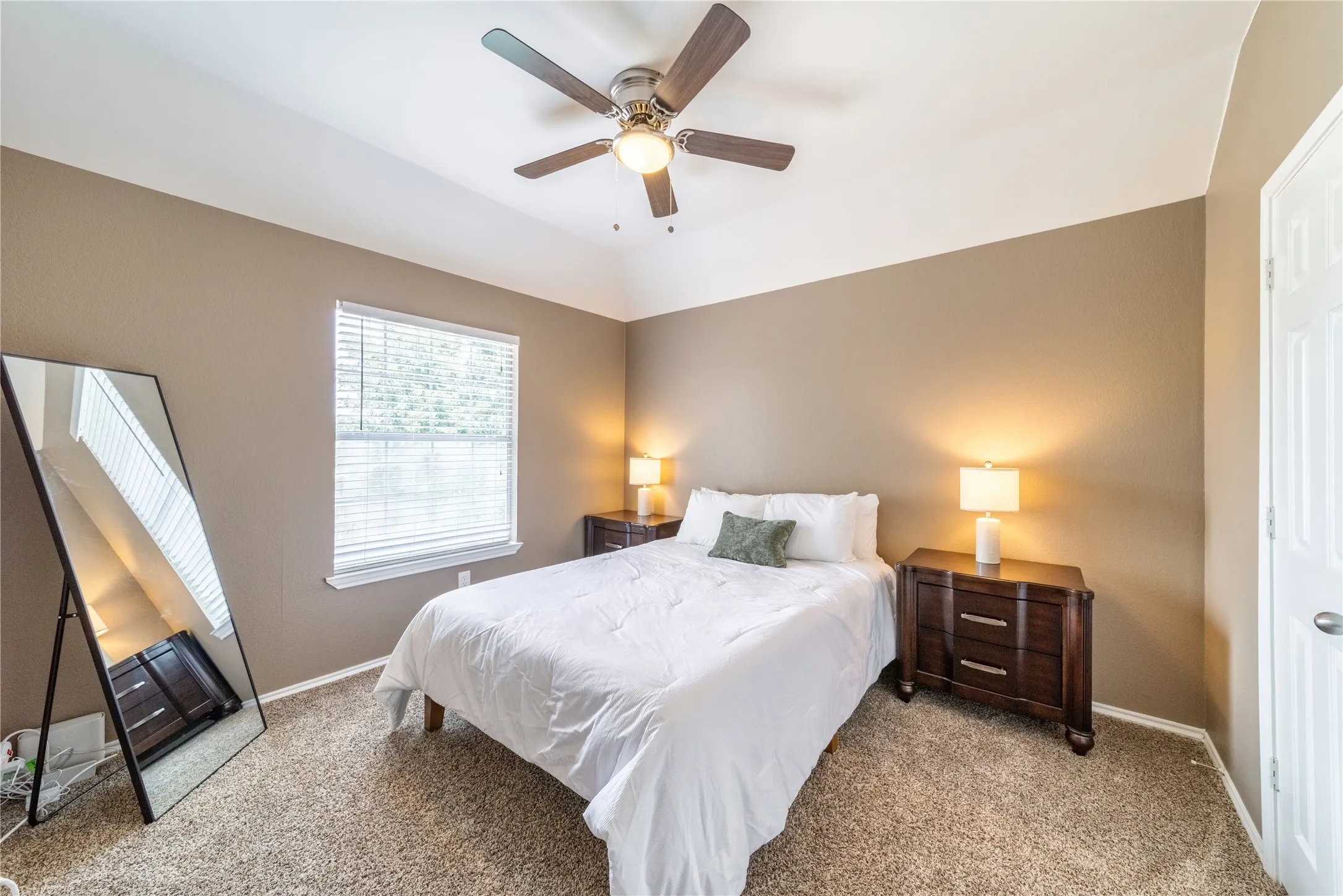 2nd floor overlooking back yard