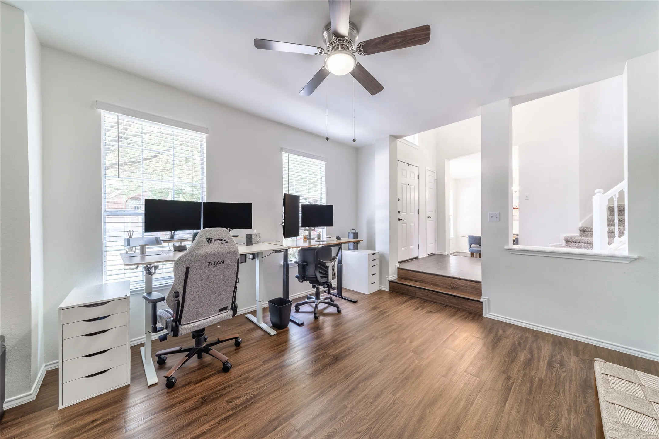 Flex space - office or 3rd living room