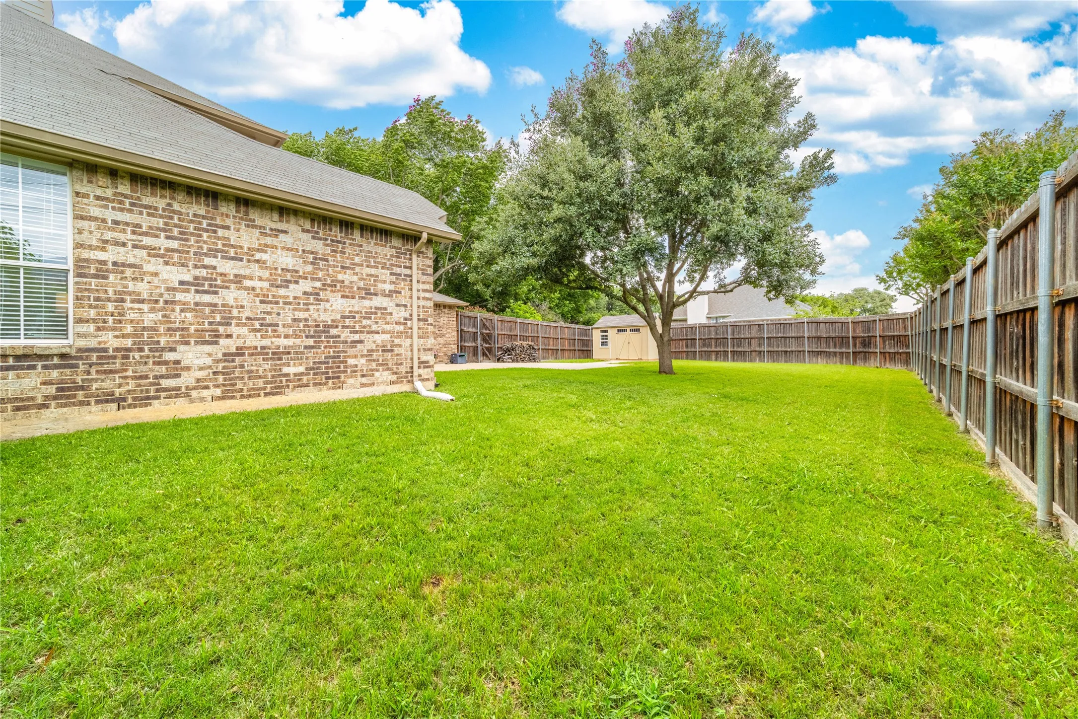 Single Family Residence For Sale in Collin County , 1023 Monroe Street, Allen, Texas 75002, 4 Bedroom, 3 Bathroom, 2 Garage spaces, 2,786 Sqft, built in 1989, mls#21267159, Real Estate Agent in Allen, Homes For Sale in Collin county, Homes For Sale in Allen, Realtor in Allen Texas, Real Estate Brokerage Independent Realty Texas, Luminita Cordes Realtor
