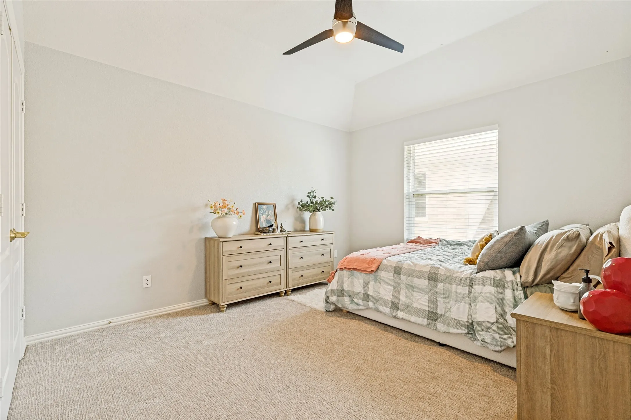 Single Family Residence For Sale in Collin County , 8608 Clear Sky Drive, Plano, Texas 75025, 4 Bedroom, 3 Bathroom, 2 Garage spaces, 2,881 Sqft, built in 1995, mls#21275007, Real Estate Agent in Plano, Homes For Sale in Collin county, Homes For Sale in Plano, Realtor in Plano Texas, Real Estate Brokerage Independent Realty Texas, Luminita Cordes Realtor