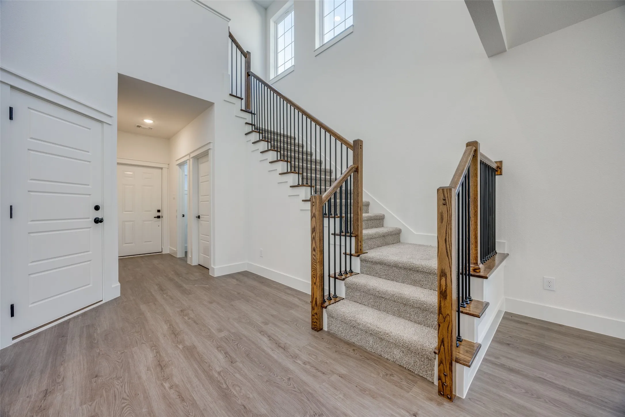 Single Family Residence For Sale in Grayson County , 430 W Munson Street, Denison, Texas 75020, 3 Bedroom, 3 Bathroom, 2 Garage spaces, 1,712 Sqft, built in 2024, mls#21276149, Real Estate Agent in Denison, Homes For Sale in Grayson county, Homes For Sale in Denison, Realtor in Denison Texas, Real Estate Brokerage Independent Realty Texas, Luminita Cordes Realtor