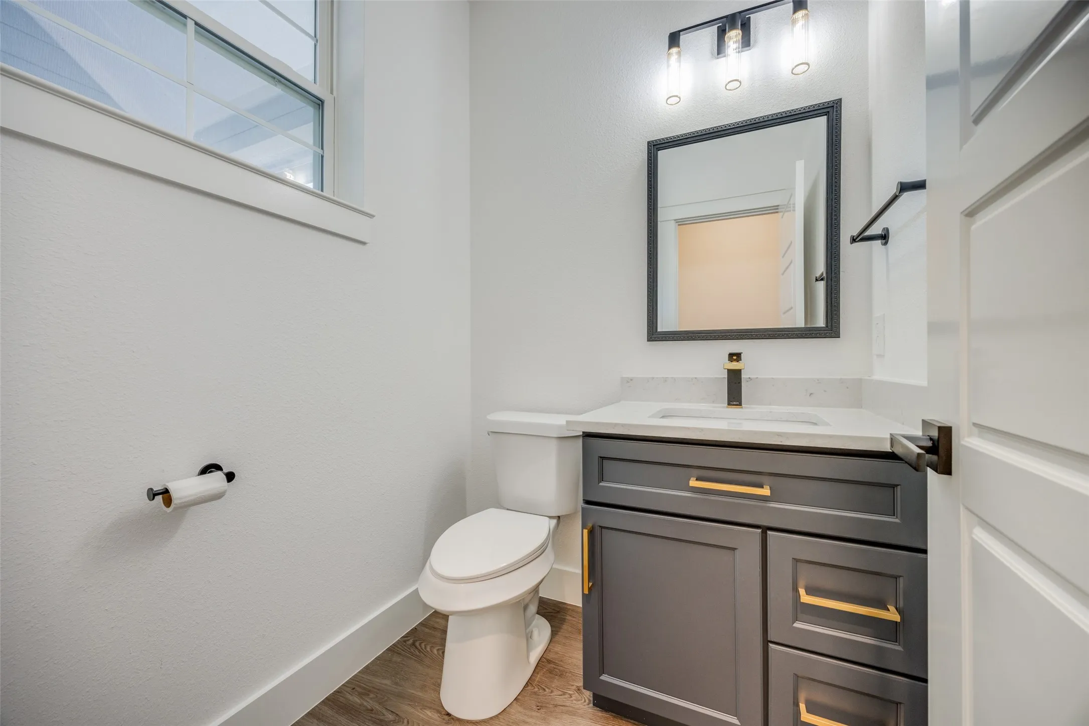 Single Family Residence For Sale in Grayson County , 430 W Munson Street, Denison, Texas 75020, 3 Bedroom, 3 Bathroom, 2 Garage spaces, 1,712 Sqft, built in 2024, mls#21276149, Real Estate Agent in Denison, Homes For Sale in Grayson county, Homes For Sale in Denison, Realtor in Denison Texas, Real Estate Brokerage Independent Realty Texas, Luminita Cordes Realtor