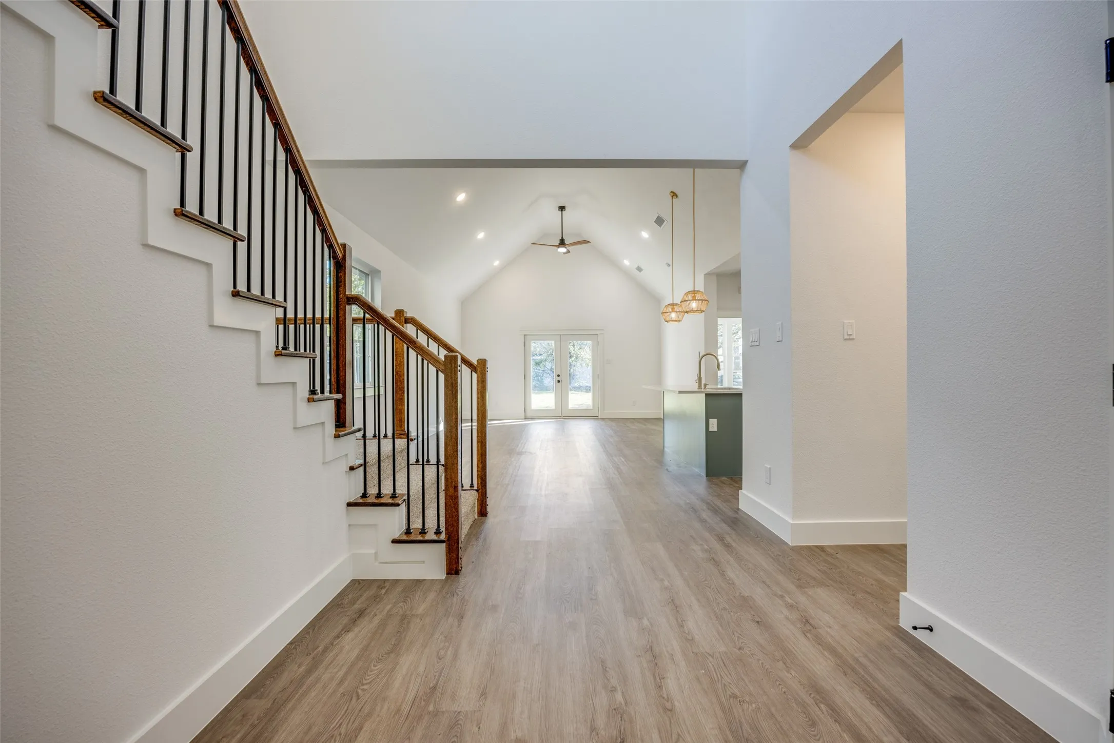 Single Family Residence For Sale in Grayson County , 430 W Munson Street, Denison, Texas 75020, 3 Bedroom, 3 Bathroom, 2 Garage spaces, 1,712 Sqft, built in 2024, mls#21276149, Real Estate Agent in Denison, Homes For Sale in Grayson county, Homes For Sale in Denison, Realtor in Denison Texas, Real Estate Brokerage Independent Realty Texas, Luminita Cordes Realtor
