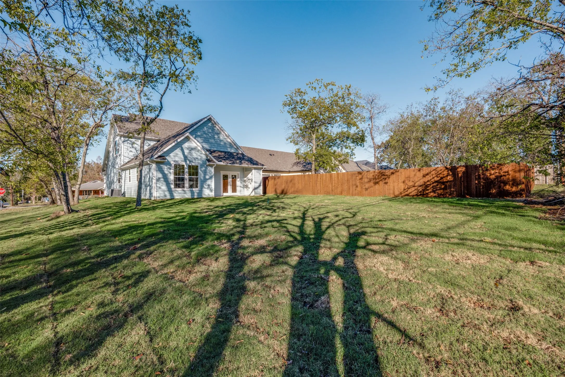 Single Family Residence For Sale in Grayson County , 430 W Munson Street, Denison, Texas 75020, 3 Bedroom, 3 Bathroom, 2 Garage spaces, 1,712 Sqft, built in 2024, mls#21276149, Real Estate Agent in Denison, Homes For Sale in Grayson county, Homes For Sale in Denison, Realtor in Denison Texas, Real Estate Brokerage Independent Realty Texas, Luminita Cordes Realtor