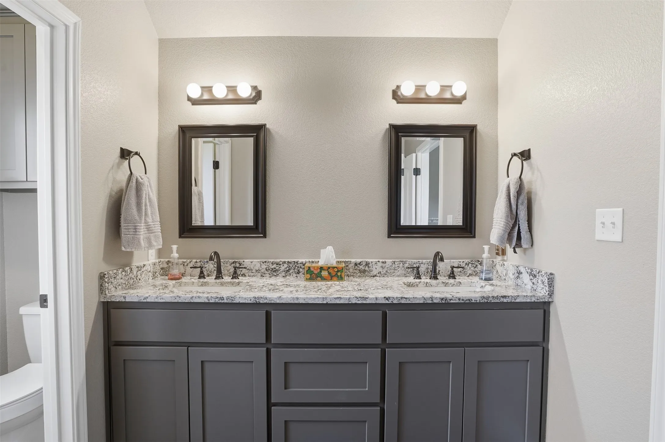 Single Family Residence For Sale in Hood County , 5007 Terlingua Drive, Granbury, Texas 76048, 3 Bedroom, 2 Bathroom, 2 Garage spaces, 1,753 Sqft, built in 2019, mls#21276936, Real Estate Agent in Granbury, Homes For Sale in Hood county, Homes For Sale in Granbury, Realtor in Granbury Texas, Real Estate Brokerage Independent Realty Texas, Luminita Cordes Realtor