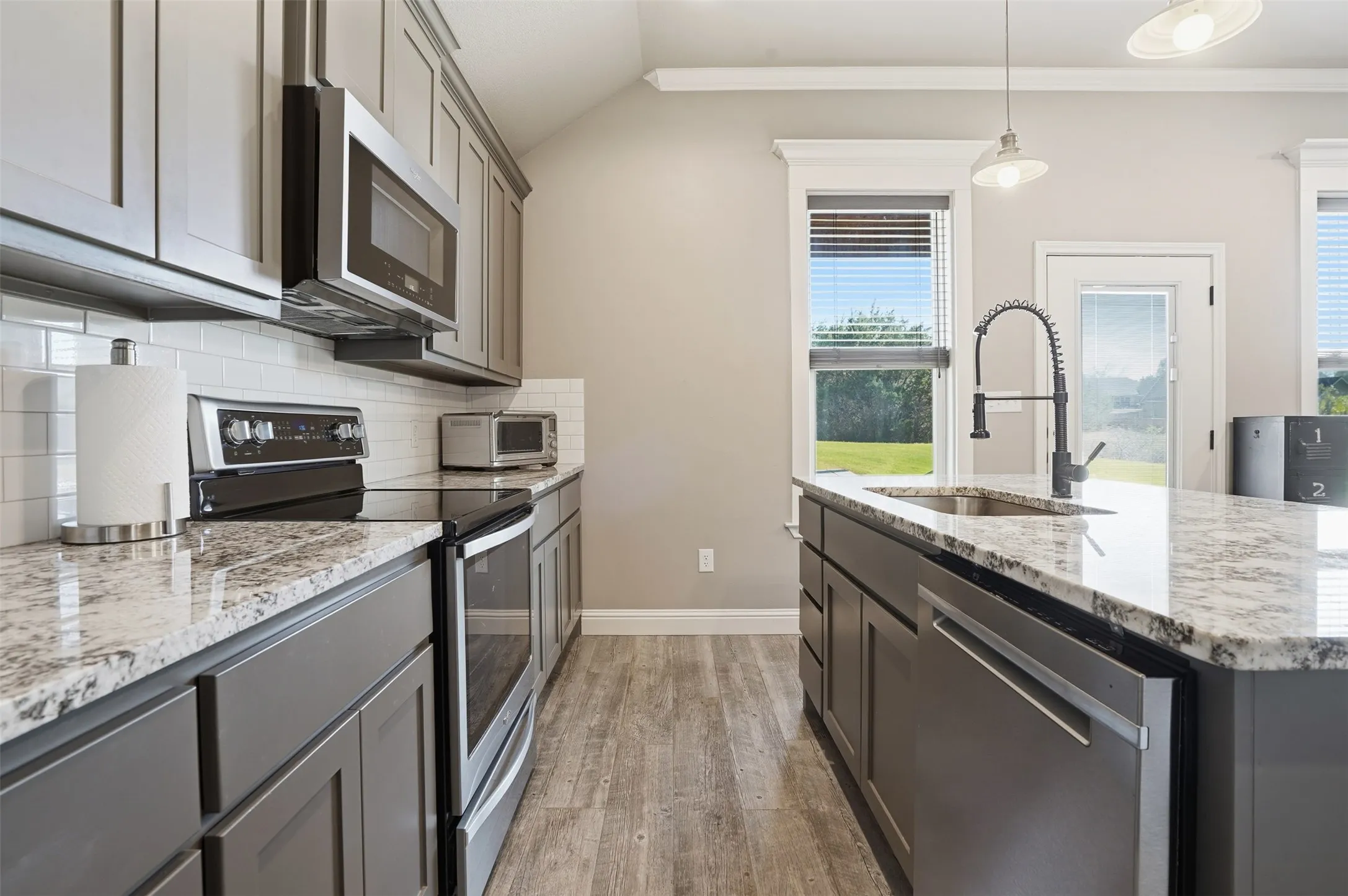 Single Family Residence For Sale in Hood County , 5007 Terlingua Drive, Granbury, Texas 76048, 3 Bedroom, 2 Bathroom, 2 Garage spaces, 1,753 Sqft, built in 2019, mls#21276936, Real Estate Agent in Granbury, Homes For Sale in Hood county, Homes For Sale in Granbury, Realtor in Granbury Texas, Real Estate Brokerage Independent Realty Texas, Luminita Cordes Realtor