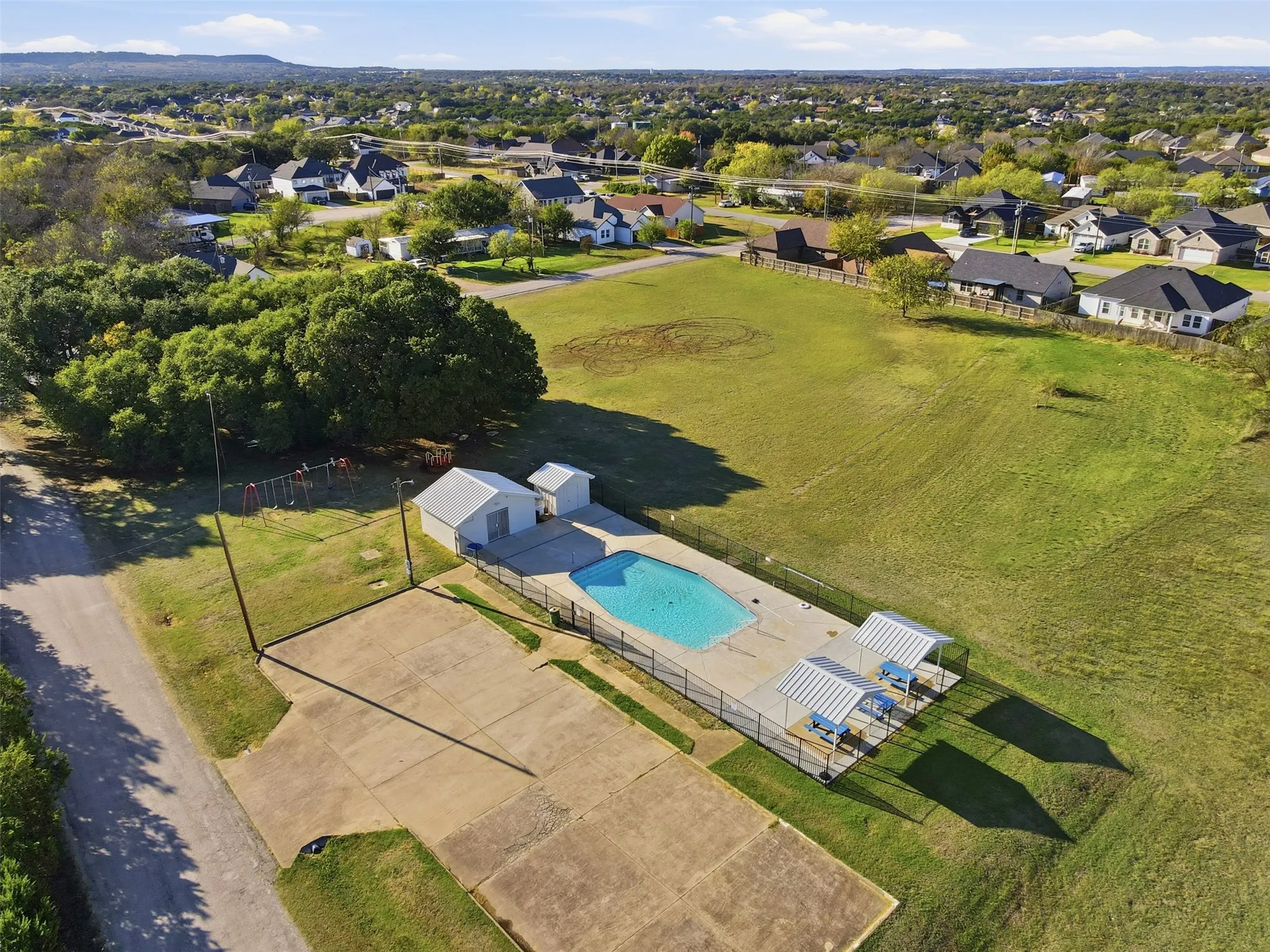 Single Family Residence For Sale in Hood County , 5007 Terlingua Drive, Granbury, Texas 76048, 3 Bedroom, 2 Bathroom, 2 Garage spaces, 1,753 Sqft, built in 2019, mls#21276936, Real Estate Agent in Granbury, Homes For Sale in Hood county, Homes For Sale in Granbury, Realtor in Granbury Texas, Real Estate Brokerage Independent Realty Texas, Luminita Cordes Realtor
