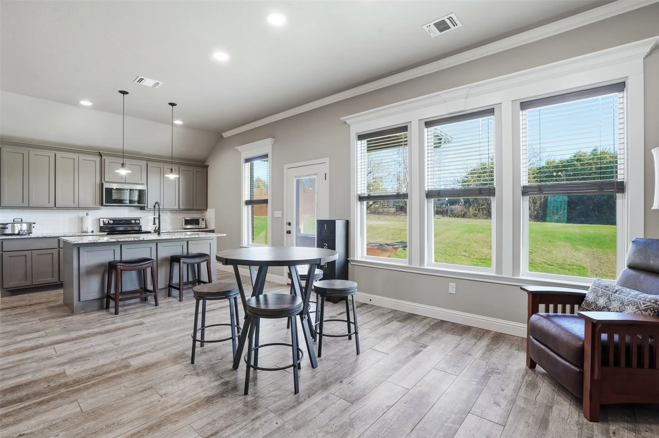 Single Family Residence For Sale in Hood County , 5007 Terlingua Drive, Granbury, Texas 76048, 3 Bedroom, 2 Bathroom, 2 Garage spaces, 1,753 Sqft, built in 2019, mls#21276936, Real Estate Agent in Granbury, Homes For Sale in Hood county, Homes For Sale in Granbury, Realtor in Granbury Texas, Real Estate Brokerage Independent Realty Texas, Luminita Cordes Realtor