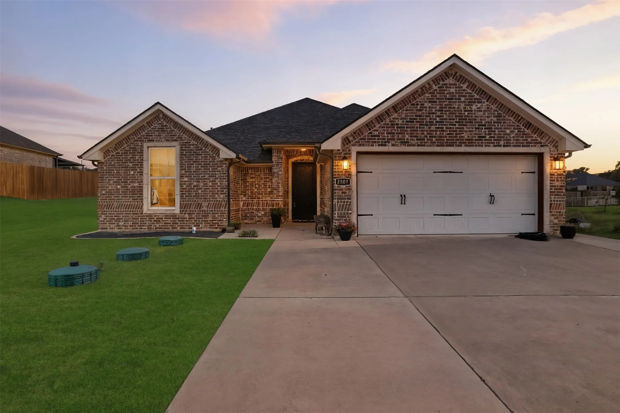 Single Family Residence For Sale in Hood County , 5007 Terlingua Drive, Granbury, Texas 76048, 3 Bedroom, 2 Bathroom, 2 Garage spaces, 1,753 Sqft, built in 2019, mls#21276936, Real Estate Agent in Granbury, Homes For Sale in Hood county, Homes For Sale in Granbury, Realtor in Granbury Texas, Real Estate Brokerage Independent Realty Texas, Luminita Cordes Realtor