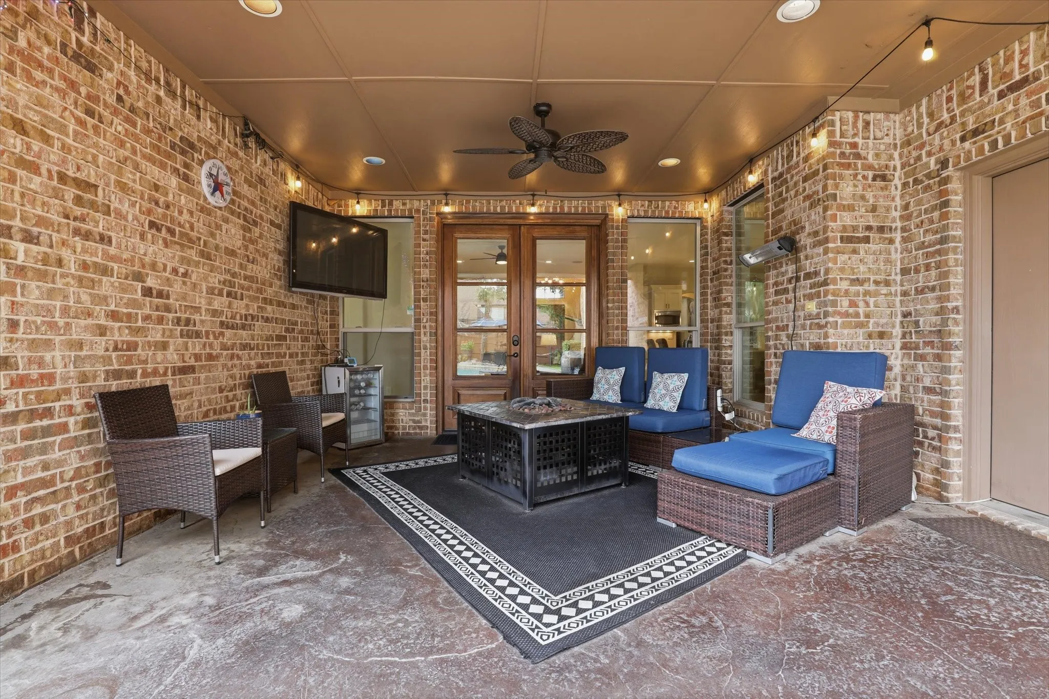 Single Family Residence For Sale in Dallas County , 5832 Creek Crossing Lane, Sachse, Texas 75048, 4 Bedroom, 3 Bathroom, 3 Garage spaces, 4,158 Sqft, built in 2005, mls#21275743, Real Estate Agent in Sachse, Homes For Sale in Dallas county, Homes For Sale in Sachse, Realtor in Sachse Texas, Real Estate Brokerage Independent Realty Texas, Luminita Cordes Realtor