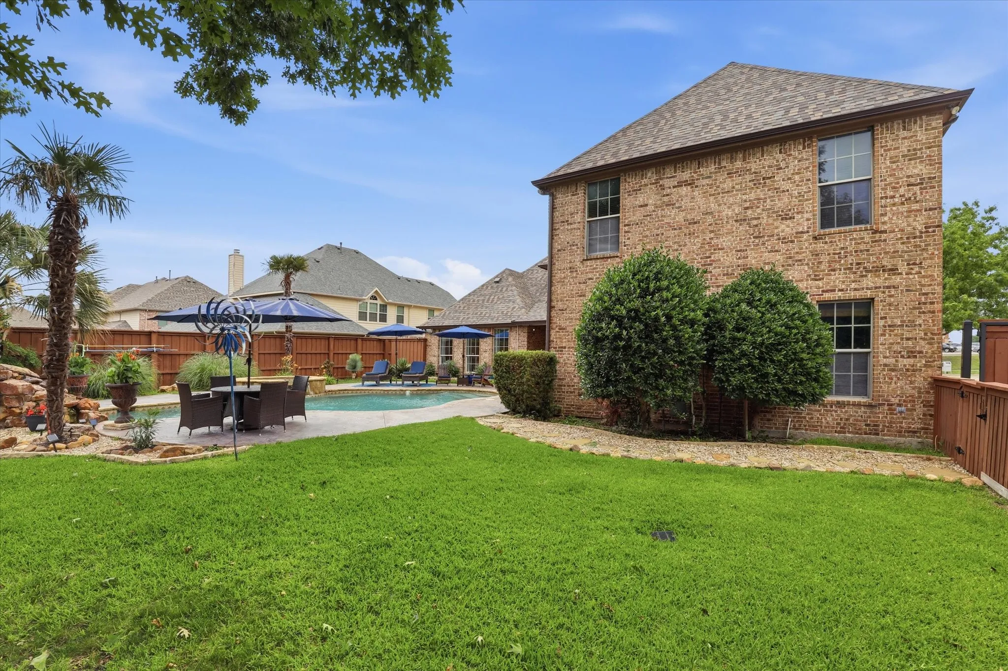 Single Family Residence For Sale in Dallas County , 5832 Creek Crossing Lane, Sachse, Texas 75048, 4 Bedroom, 3 Bathroom, 3 Garage spaces, 4,158 Sqft, built in 2005, mls#21275743, Real Estate Agent in Sachse, Homes For Sale in Dallas county, Homes For Sale in Sachse, Realtor in Sachse Texas, Real Estate Brokerage Independent Realty Texas, Luminita Cordes Realtor
