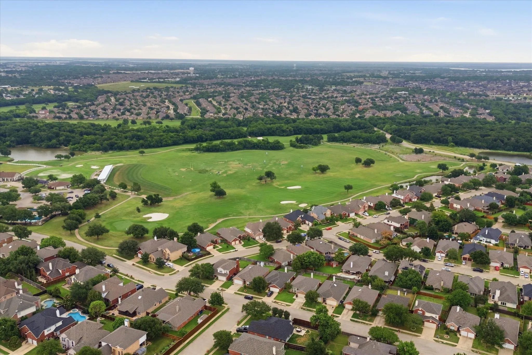 Single Family Residence For Sale in Dallas County , 5832 Creek Crossing Lane, Sachse, Texas 75048, 4 Bedroom, 3 Bathroom, 3 Garage spaces, 4,158 Sqft, built in 2005, mls#21275743, Real Estate Agent in Sachse, Homes For Sale in Dallas county, Homes For Sale in Sachse, Realtor in Sachse Texas, Real Estate Brokerage Independent Realty Texas, Luminita Cordes Realtor