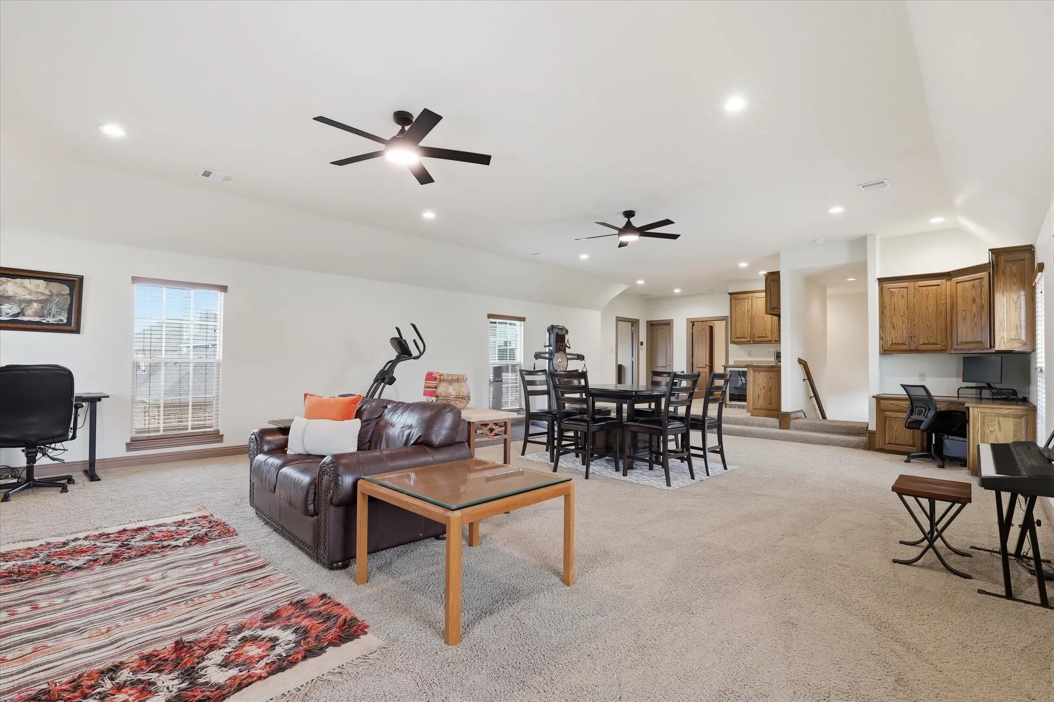 Single Family Residence For Sale in Dallas County , 5832 Creek Crossing Lane, Sachse, Texas 75048, 4 Bedroom, 3 Bathroom, 3 Garage spaces, 4,158 Sqft, built in 2005, mls#21275743, Real Estate Agent in Sachse, Homes For Sale in Dallas county, Homes For Sale in Sachse, Realtor in Sachse Texas, Real Estate Brokerage Independent Realty Texas, Luminita Cordes Realtor