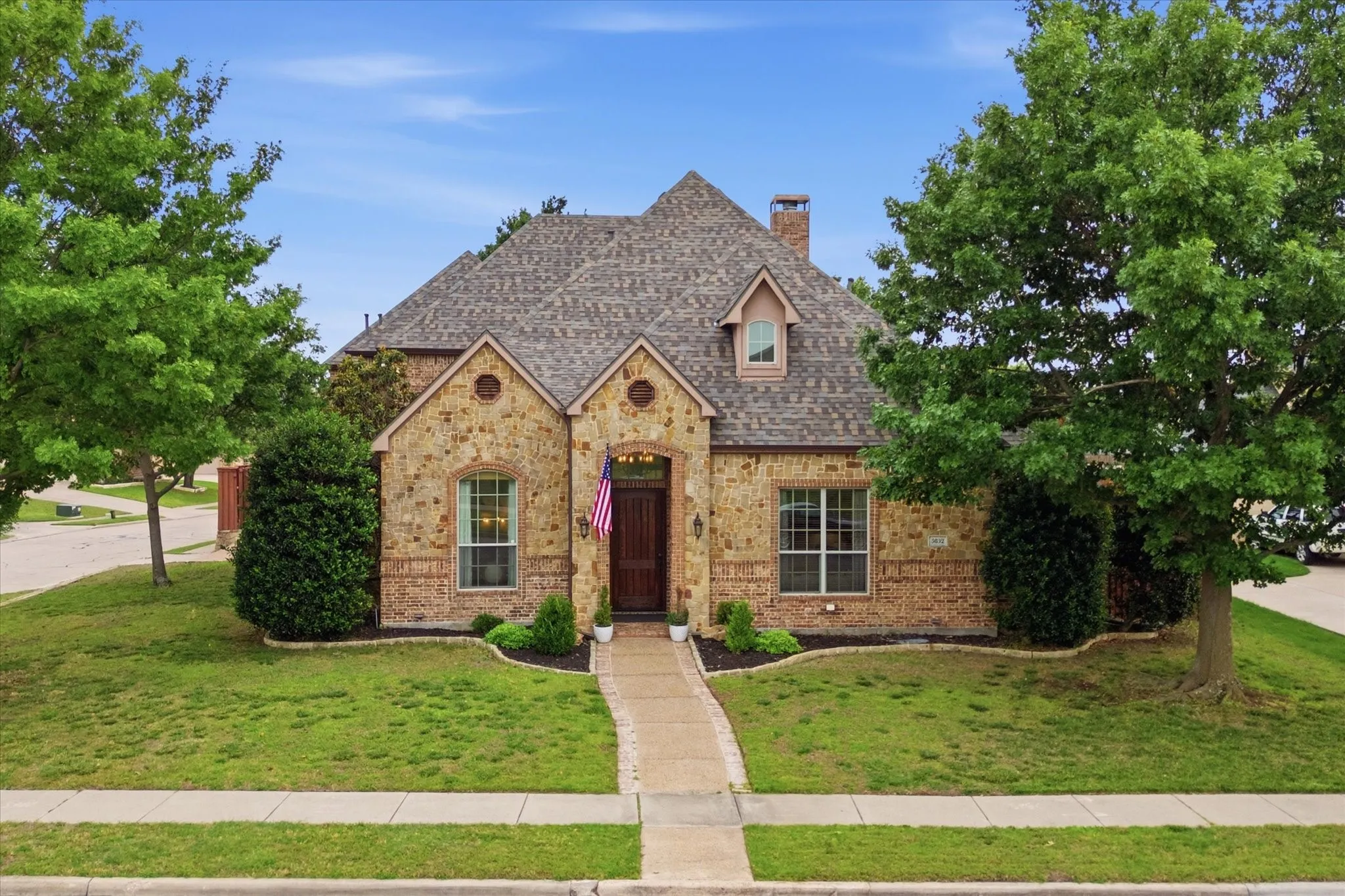 Single Family Residence For Sale in Dallas County , 5832 Creek Crossing Lane, Sachse, Texas 75048, 4 Bedroom, 3 Bathroom, 3 Garage spaces, 4,158 Sqft, built in 2005, mls#21275743, Real Estate Agent in Sachse, Homes For Sale in Dallas county, Homes For Sale in Sachse, Realtor in Sachse Texas, Real Estate Brokerage Independent Realty Texas, Luminita Cordes Realtor