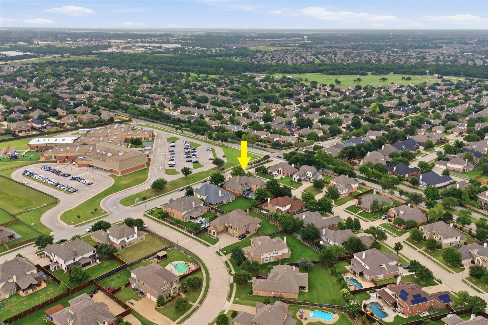 Single Family Residence For Sale in Dallas County , 5832 Creek Crossing Lane, Sachse, Texas 75048, 4 Bedroom, 3 Bathroom, 3 Garage spaces, 4,158 Sqft, built in 2005, mls#21275743, Real Estate Agent in Sachse, Homes For Sale in Dallas county, Homes For Sale in Sachse, Realtor in Sachse Texas, Real Estate Brokerage Independent Realty Texas, Luminita Cordes Realtor
