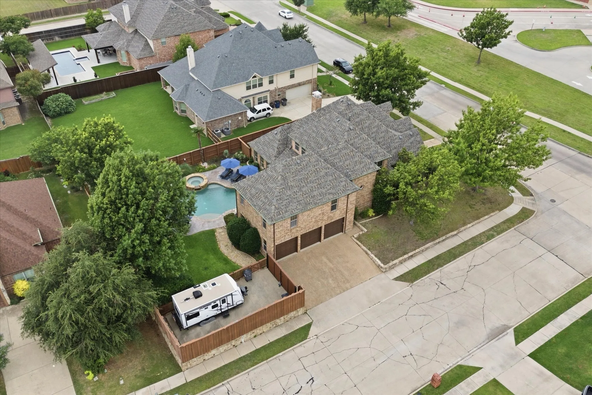 Single Family Residence For Sale in Dallas County , 5832 Creek Crossing Lane, Sachse, Texas 75048, 4 Bedroom, 3 Bathroom, 3 Garage spaces, 4,158 Sqft, built in 2005, mls#21275743, Real Estate Agent in Sachse, Homes For Sale in Dallas county, Homes For Sale in Sachse, Realtor in Sachse Texas, Real Estate Brokerage Independent Realty Texas, Luminita Cordes Realtor