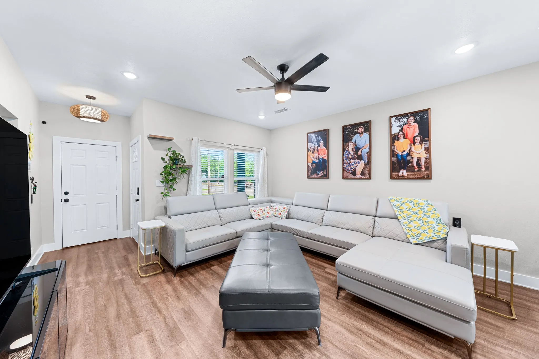 Single Family Residence For Sale in Hopkins County , 700 Carter Street, Sulphur Springs, Texas 75482, 4 Bedroom, 2 Bathroom, 2 Garage spaces, 1,520 Sqft, built in 2023, mls#21277130, Real Estate Agent in Sulphur Springs, Homes For Sale in Hopkins county, Homes For Sale in Sulphur Springs, Realtor in Sulphur Springs Texas, Real Estate Brokerage Independent Realty Texas, Luminita Cordes Realtor