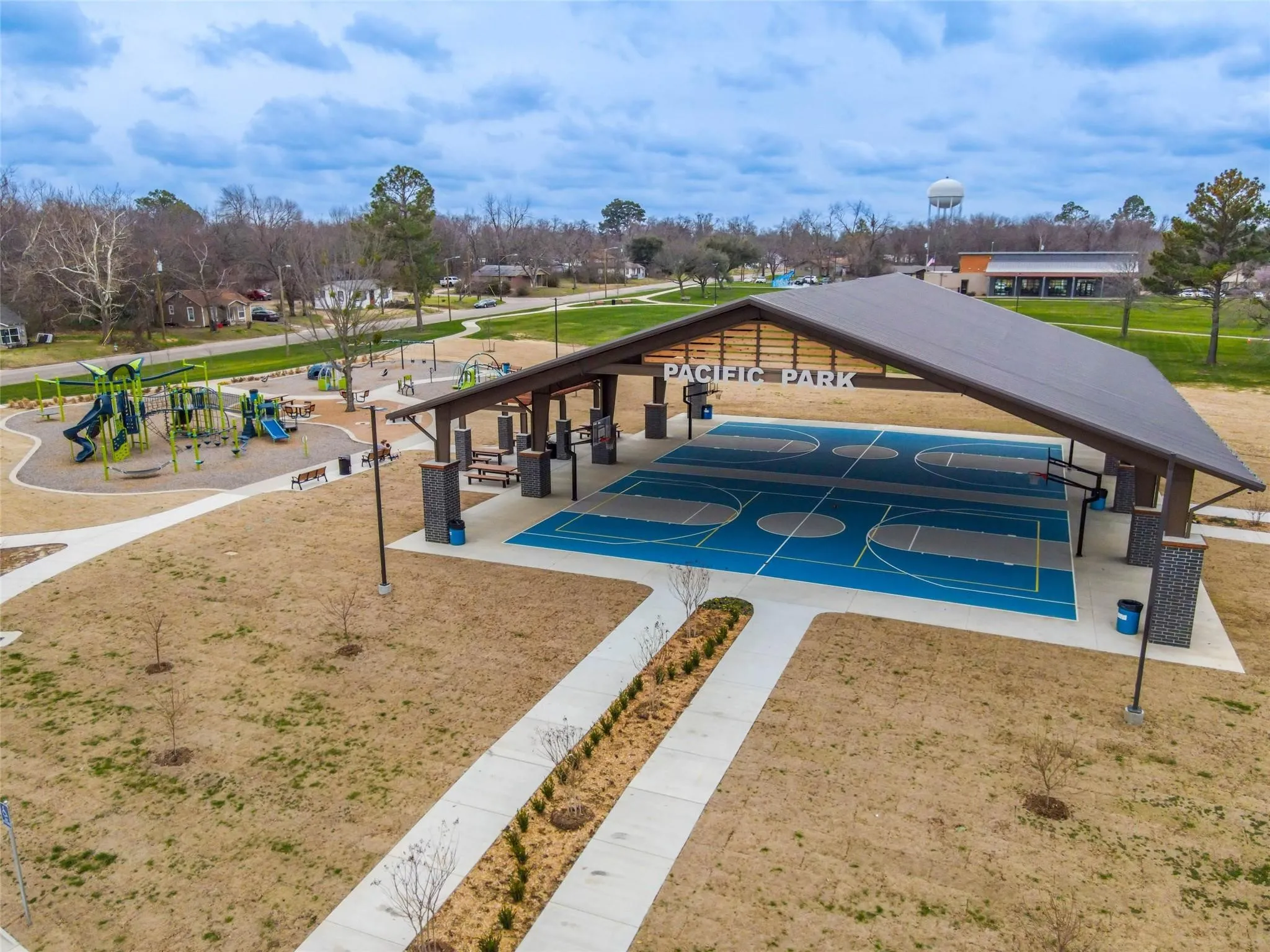 Pacific Park offers covered basketball area