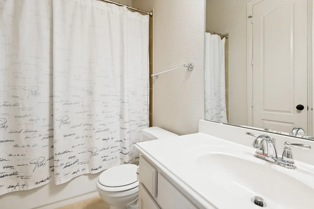 Upstairs Bedroom 2 ensuite bath