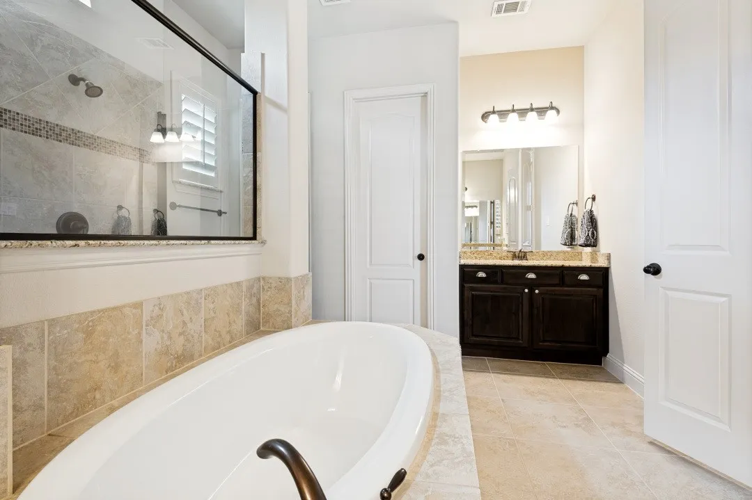 Primary Bath & Closet