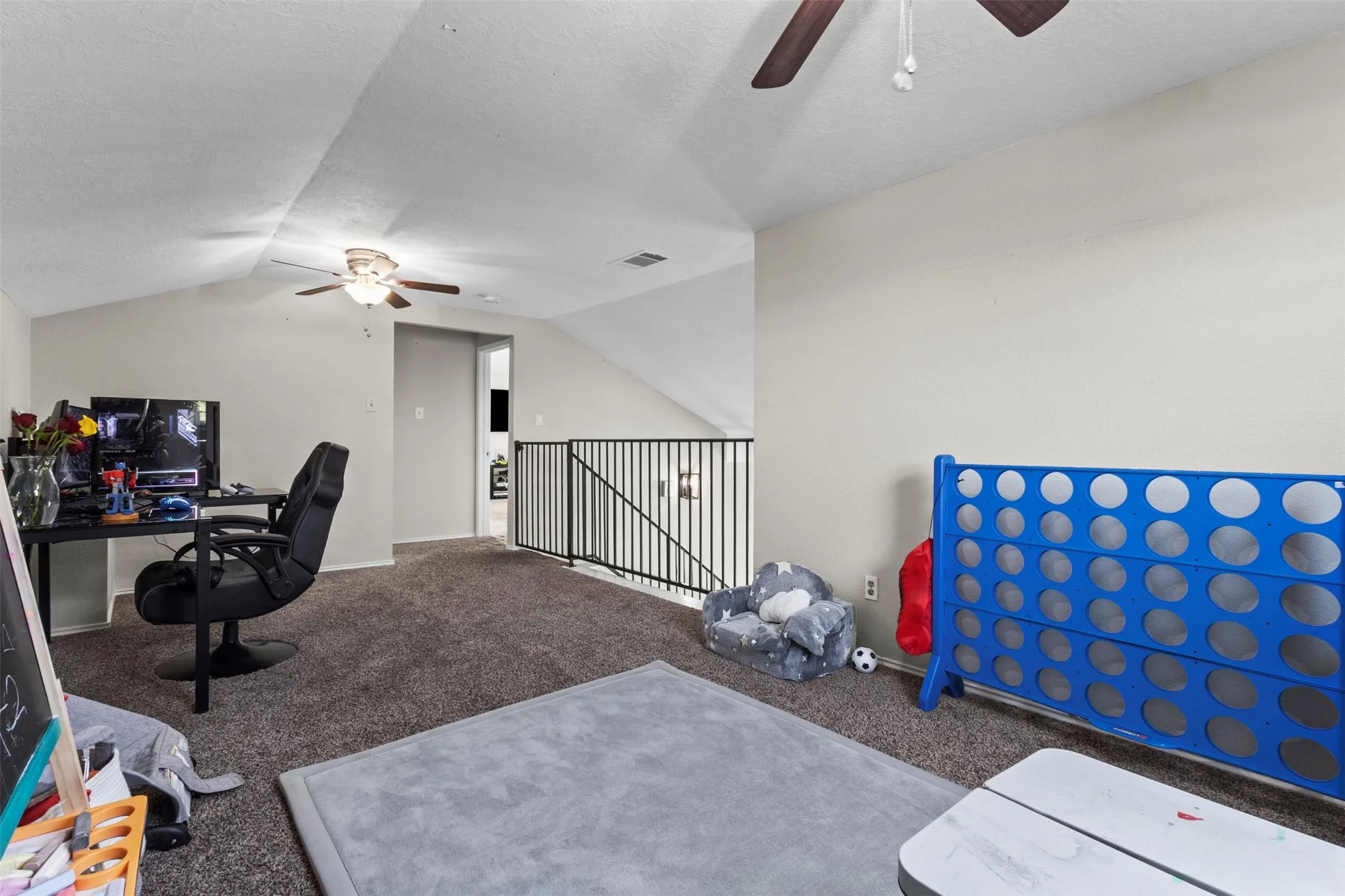 Single Family Residence For Sale in Tarrant County , 8800 Crestbrook Drive, Fort Worth, Texas 76179, 3 Bedroom, 3 Bathroom, 2 Garage spaces, 2,045 Sqft, built in 1994, Price $329,000, mls#21275431, Real Estate Agent in Fort Worth, Homes For Sale in Tarrant county, Homes For Sale in Fort Worth, Realtor in Fort Worth Texas, Real Estate Brokerage Independent Realty Texas, Luminita Cordes Realtor