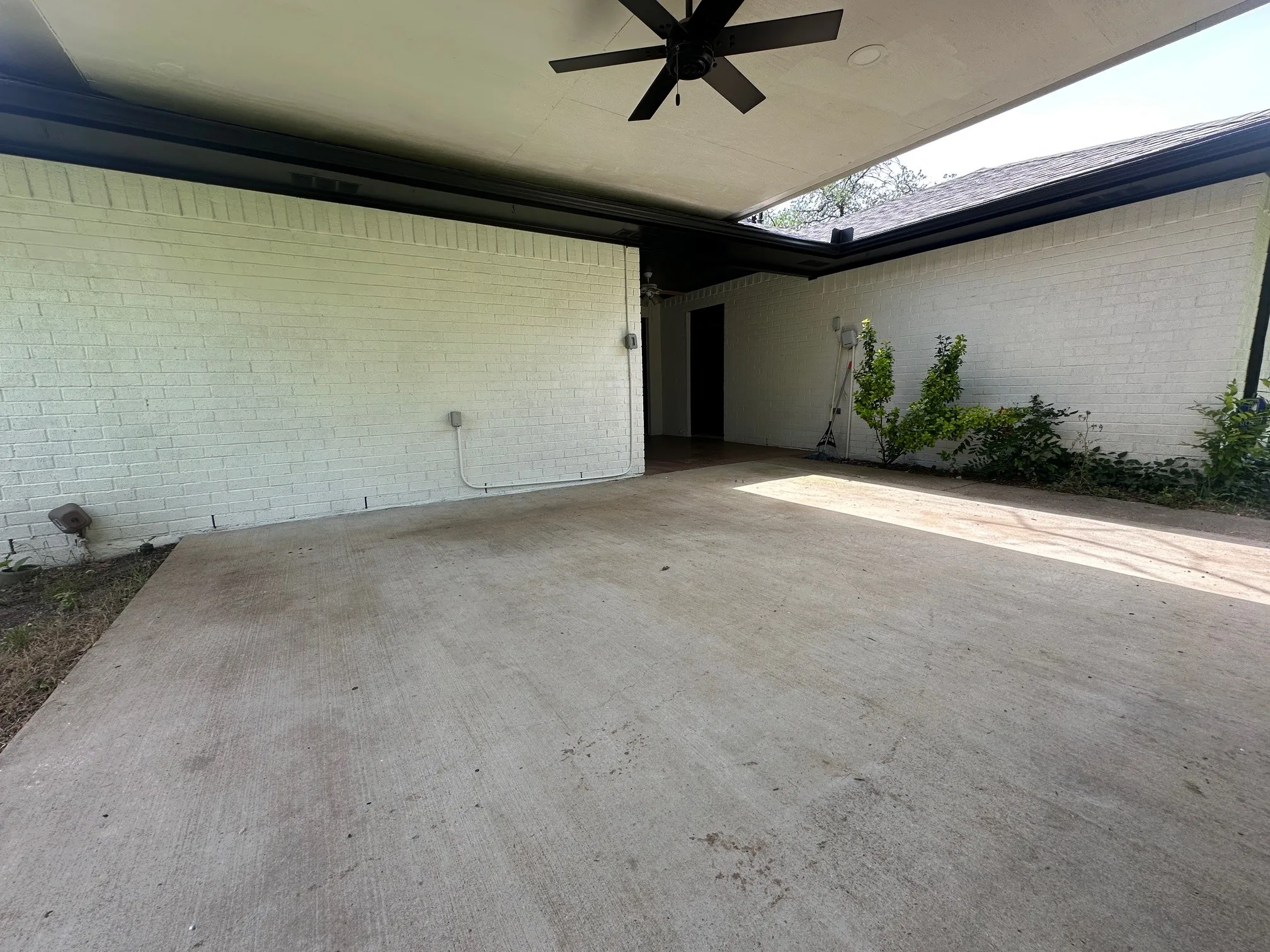 Single Family Residence For Rent in Dallas County , 719 Athenia Way, Duncanville, Texas 75137, 3 Bedrooms, 2 Bathrooms, 2 Garage spaces, 1,821 Sqft, built in 1978, Price $2,400, mls#21276830, Real Estate Agent in Duncanville, Homes For Rent in Dallas county, Homes For Rent in Duncanville, Realtor in Duncanville Texas, Real Estate Brokerage Independent Realty Texas, Luminita Cordes Realtor
