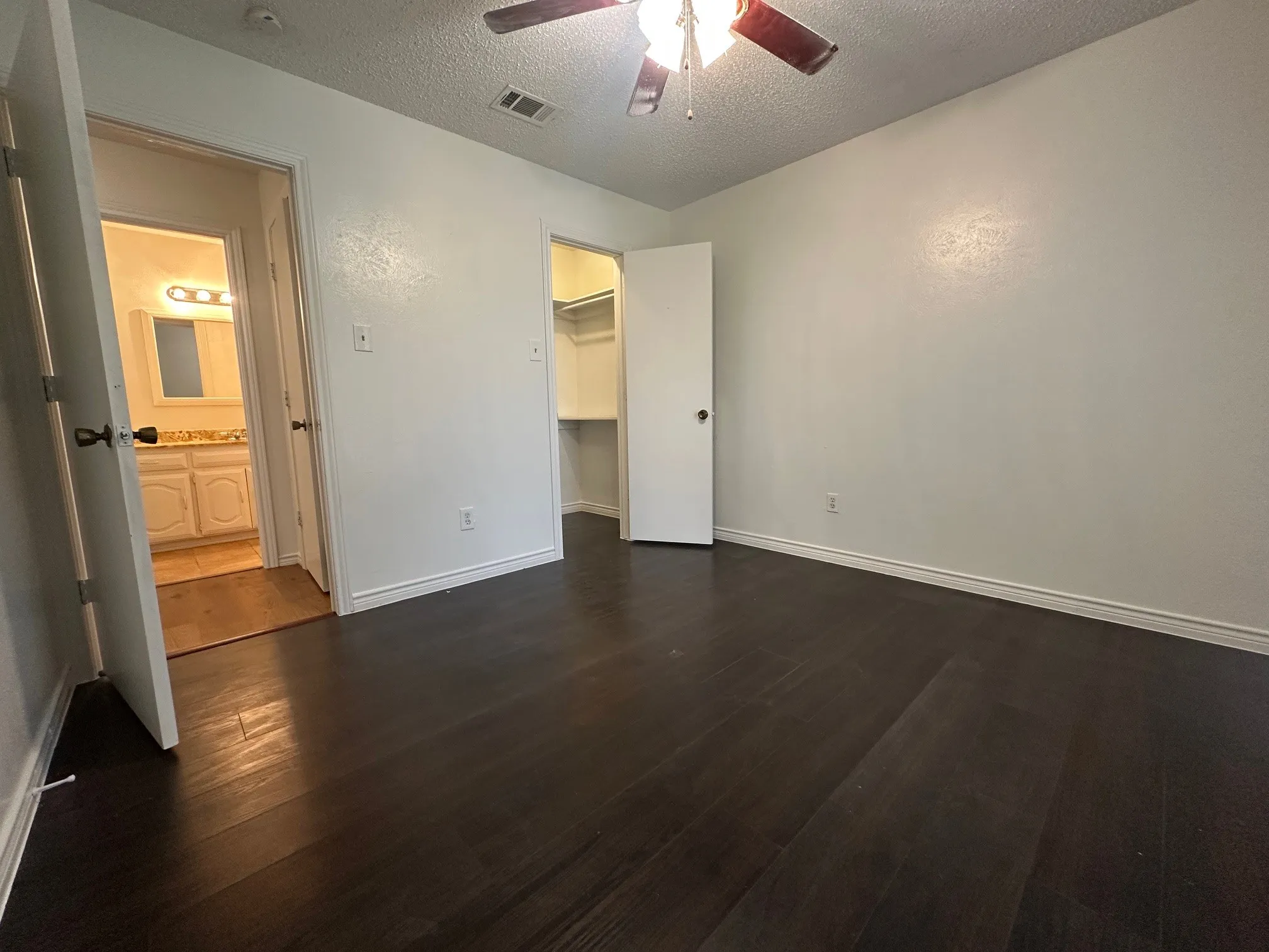 Single Family Residence For Rent in Dallas County , 719 Athenia Way, Duncanville, Texas 75137, 3 Bedrooms, 2 Bathrooms, 2 Garage spaces, 1,821 Sqft, built in 1978, Price $2,400, mls#21276830, Real Estate Agent in Duncanville, Homes For Rent in Dallas county, Homes For Rent in Duncanville, Realtor in Duncanville Texas, Real Estate Brokerage Independent Realty Texas, Luminita Cordes Realtor