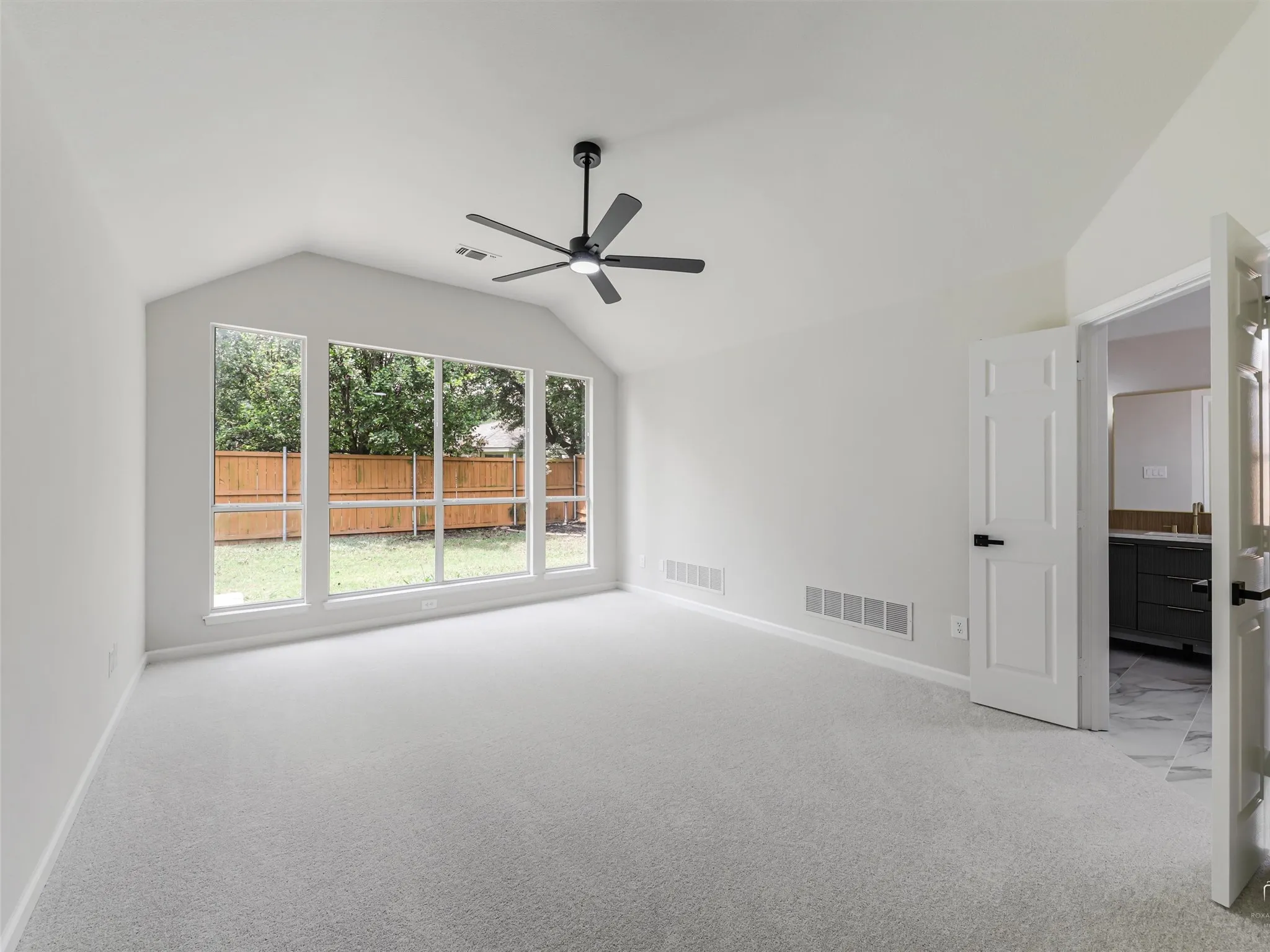 Simple. Modern. Complete