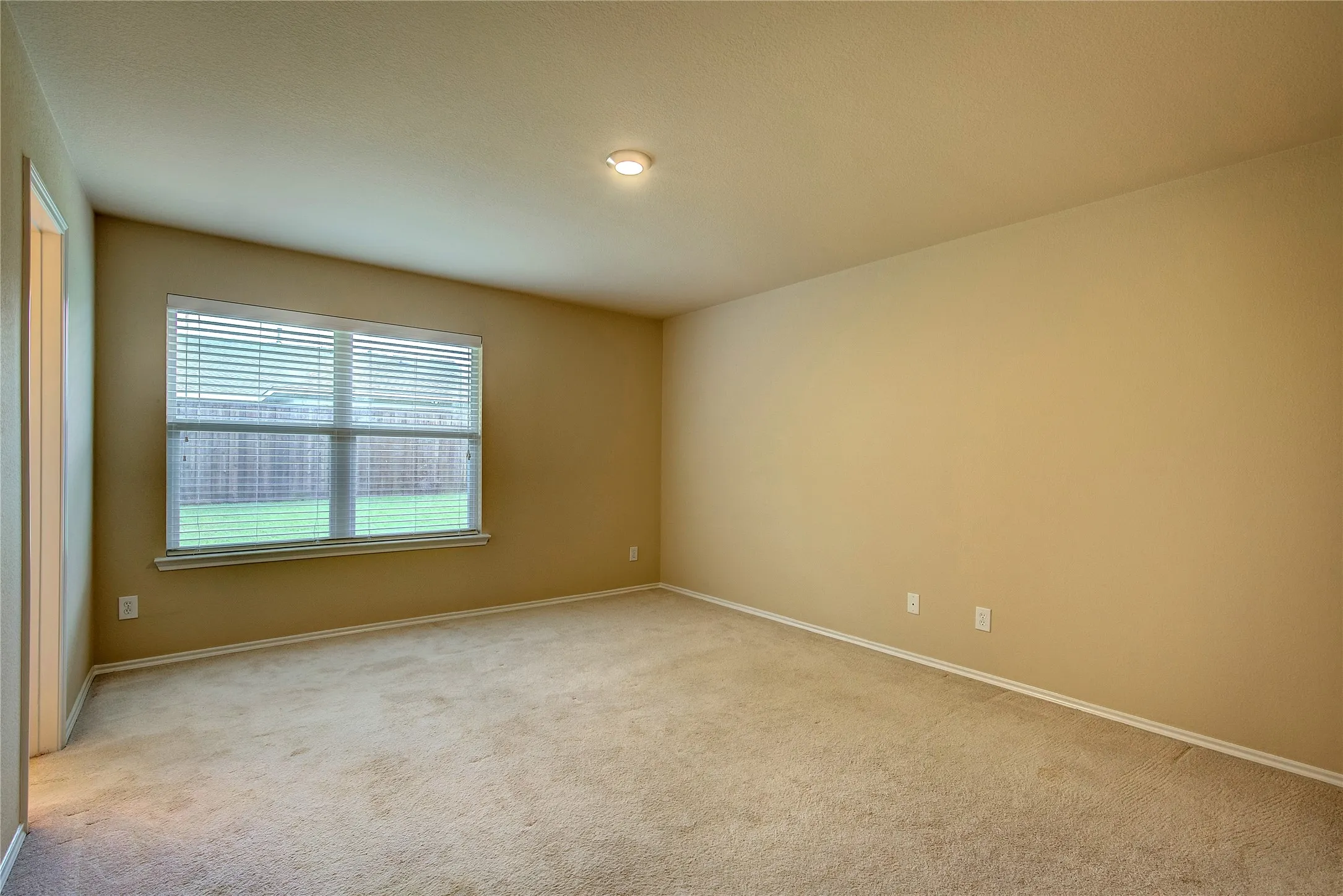 Single Family Residence For Sale in Kaufman County , 231 Willow Creek Lane, Terrell, Texas 75160, 3 Bedroom, 2 Bathroom, 2 Garage spaces, 1,363 Sqft, built in 2006, mls#21273829, Real Estate Agent in Terrell, Homes For Sale in Kaufman county, Homes For Sale in Terrell, Realtor in Terrell Texas, Real Estate Brokerage Independent Realty Texas, Luminita Cordes Realtor