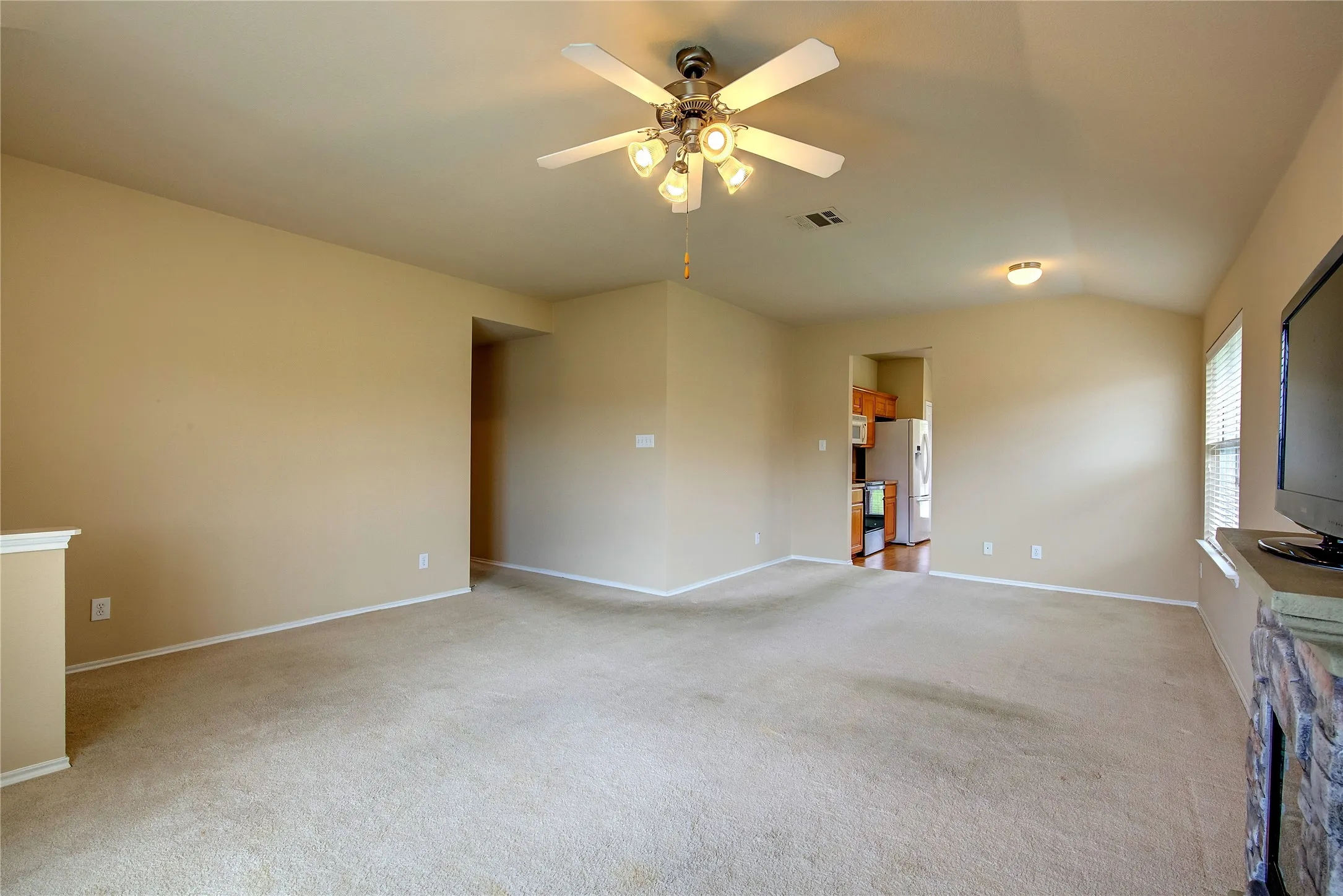 Single Family Residence For Sale in Kaufman County , 231 Willow Creek Lane, Terrell, Texas 75160, 3 Bedroom, 2 Bathroom, 2 Garage spaces, 1,363 Sqft, built in 2006, mls#21273829, Real Estate Agent in Terrell, Homes For Sale in Kaufman county, Homes For Sale in Terrell, Realtor in Terrell Texas, Real Estate Brokerage Independent Realty Texas, Luminita Cordes Realtor