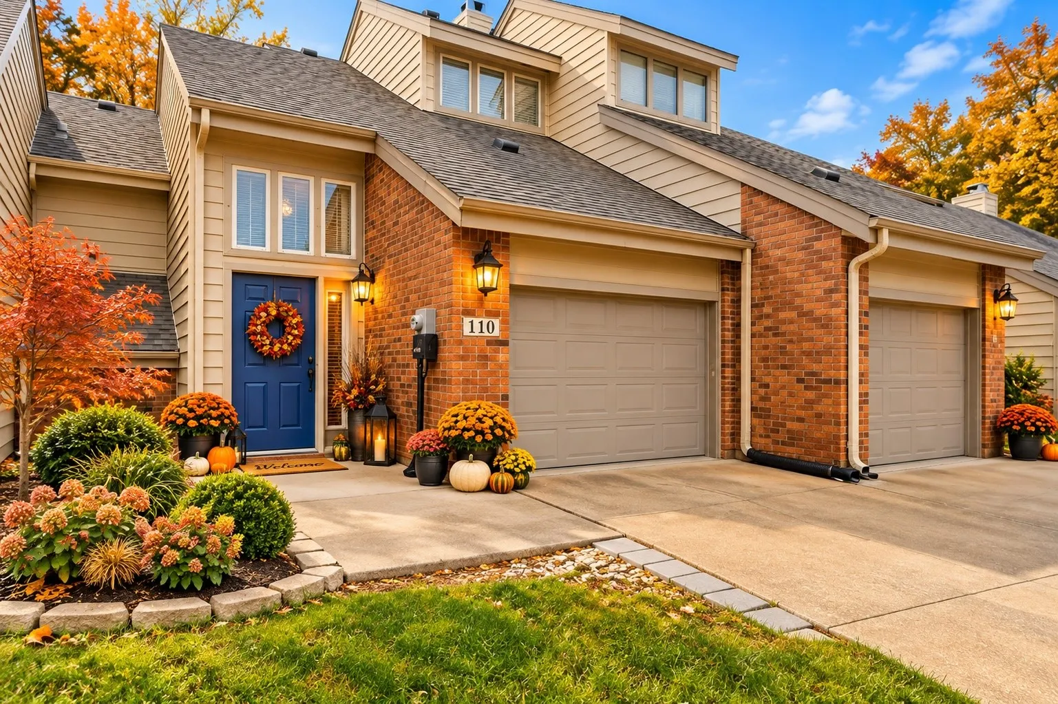 Townhouse For Sale in Grayson County , 110 Summer Place Circle, Pottsboro, Texas 75076, 2 Bedroom, 3 Bathroom, 1 Garage spaces, 1,211 Sqft, built in 1984, mls#21275251, Real Estate Agent in Pottsboro, Homes For Sale in Grayson county, Homes For Sale in Pottsboro, Realtor in Pottsboro Texas, Real Estate Brokerage Independent Realty Texas, Luminita Cordes Realtor