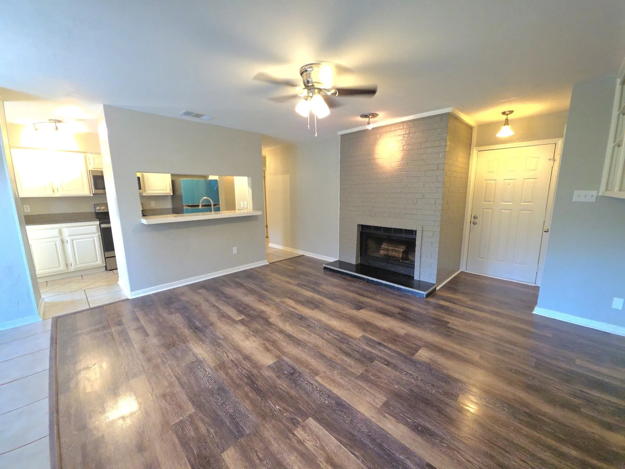 Condominium For Sale in Tarrant County , 1308 Memory Lane 5111, Arlington, Texas 76011, 2 Bedroom, 2 Bathroom, Garage spaces, 1,025 Sqft, built in 1983, mls#21276517, Real Estate Agent in Arlington, Homes For Sale in Tarrant county, Homes For Sale in Arlington, Realtor in Arlington Texas, Real Estate Brokerage Independent Realty Texas, Luminita Cordes Realtor