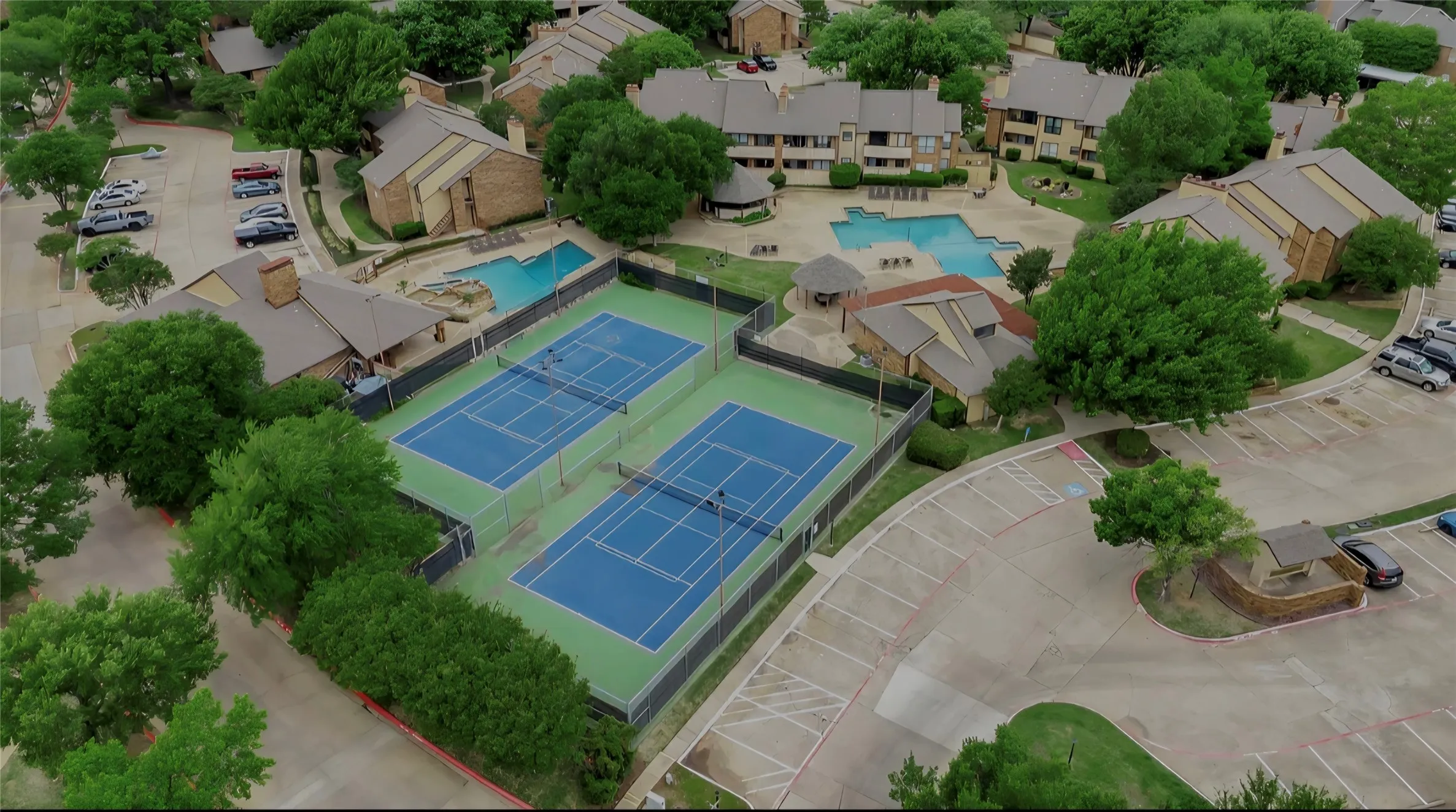 Condominium For Sale in Tarrant County , 1308 Memory Lane 5111, Arlington, Texas 76011, 2 Bedroom, 2 Bathroom, Garage spaces, 1,025 Sqft, built in 1983, mls#21276517, Real Estate Agent in Arlington, Homes For Sale in Tarrant county, Homes For Sale in Arlington, Realtor in Arlington Texas, Real Estate Brokerage Independent Realty Texas, Luminita Cordes Realtor