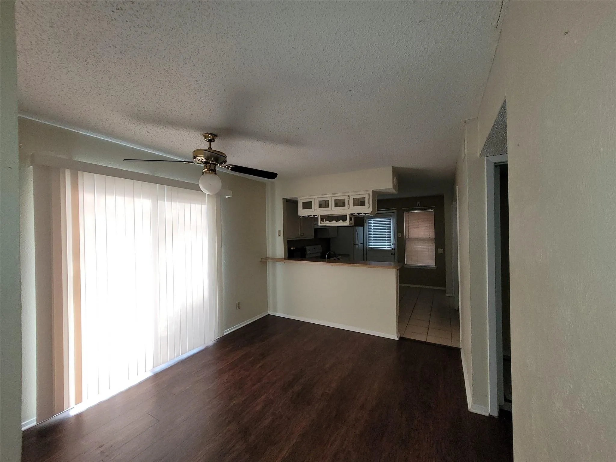 Condominium For Sale in Collin County , 1801 W Spring Creek Parkway F2, Plano, Texas 75023, 2 Bedroom, 2 Bathroom, Garage spaces, 1,030 Sqft, built in 1982, mls#21277170, Real Estate Agent in Plano, Homes For Sale in Collin county, Homes For Sale in Plano, Realtor in Plano Texas, Real Estate Brokerage Independent Realty Texas, Luminita Cordes Realtor