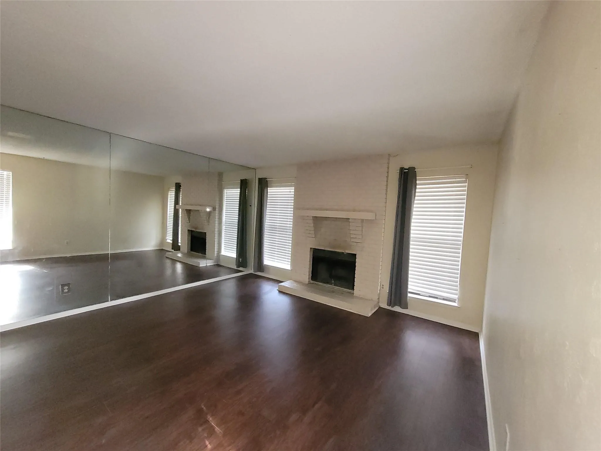 Condominium For Sale in Collin County , 1801 W Spring Creek Parkway F2, Plano, Texas 75023, 2 Bedroom, 2 Bathroom, Garage spaces, 1,030 Sqft, built in 1982, mls#21277170, Real Estate Agent in Plano, Homes For Sale in Collin county, Homes For Sale in Plano, Realtor in Plano Texas, Real Estate Brokerage Independent Realty Texas, Luminita Cordes Realtor