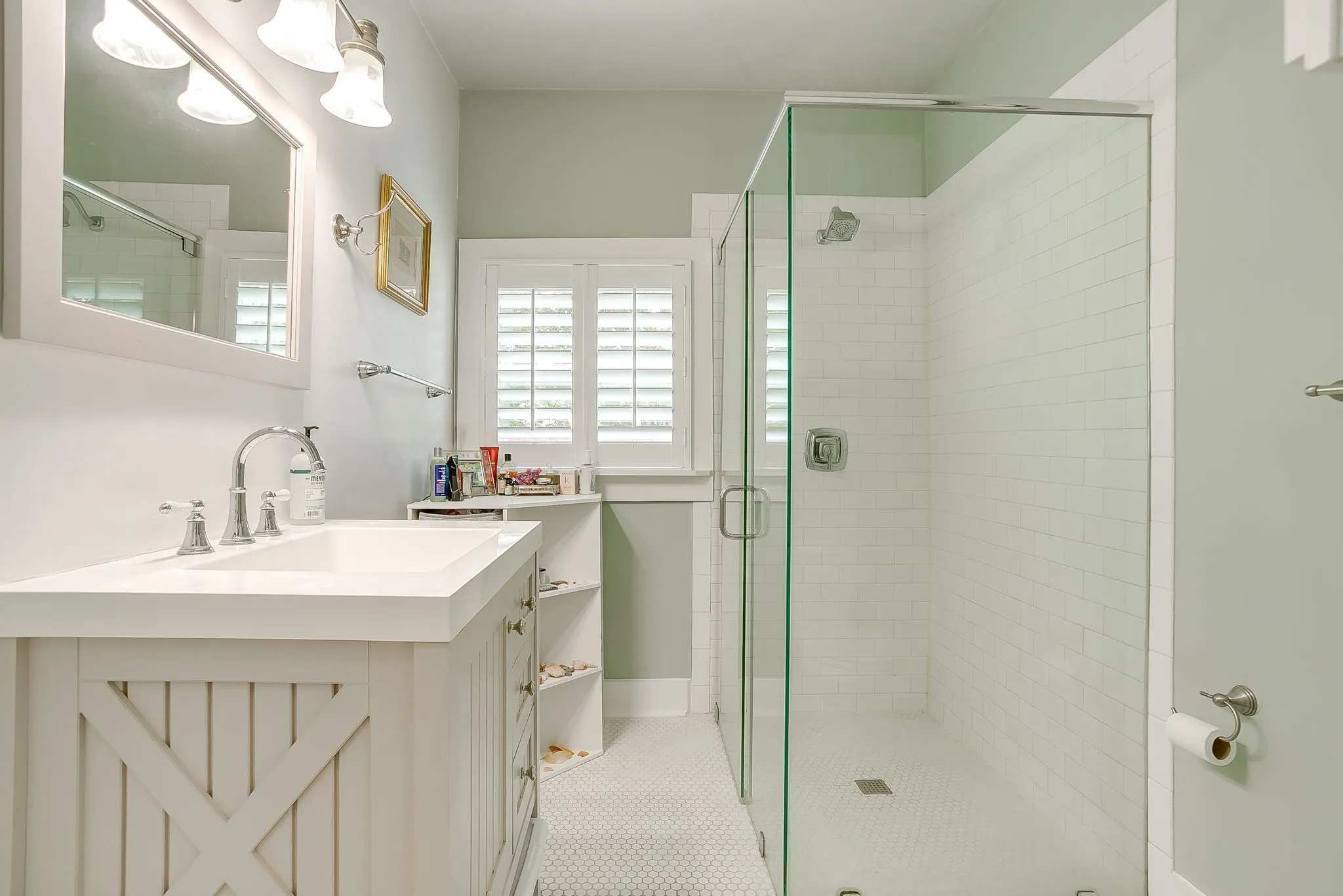 Single Family Residence For Rent in Tarrant County , 2200 W Magnolia Avenue, Fort Worth, Texas 76110, 2 Bedroom, 2 Bathroom, 1 Garage spaces, 1,455 Sqft, built in 1919, mls#21276982, Real Estate Agent in Fort Worth, Homes For Rent in Tarrant county, Homes For Rent in Fort Worth, Realtor in Fort Worth Texas, Real Estate Brokerage Independent Realty Texas, Luminita Cordes Realtor