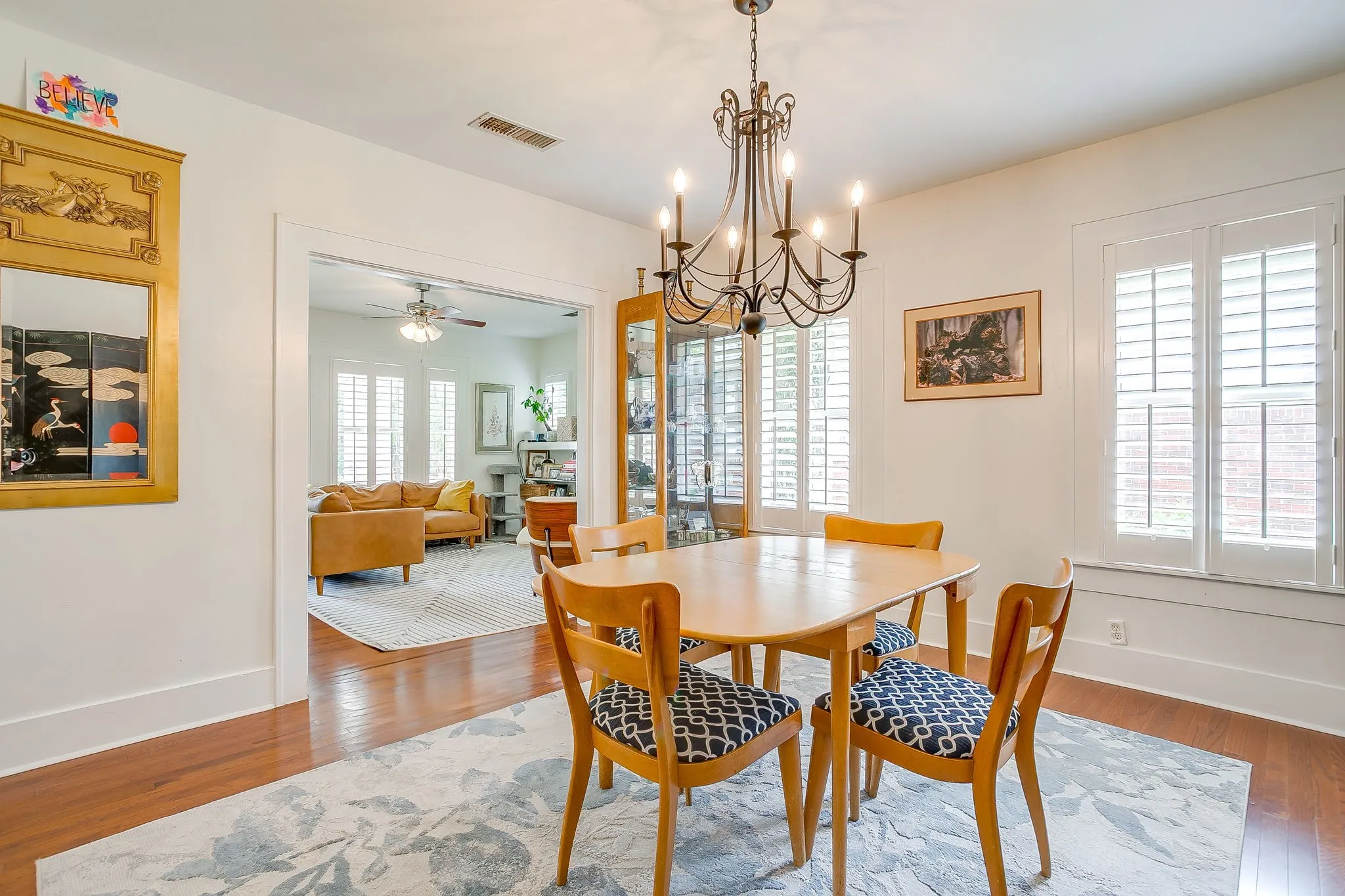 Single Family Residence For Rent in Tarrant County , 2200 W Magnolia Avenue, Fort Worth, Texas 76110, 2 Bedroom, 2 Bathroom, 1 Garage spaces, 1,455 Sqft, built in 1919, mls#21276982, Real Estate Agent in Fort Worth, Homes For Rent in Tarrant county, Homes For Rent in Fort Worth, Realtor in Fort Worth Texas, Real Estate Brokerage Independent Realty Texas, Luminita Cordes Realtor