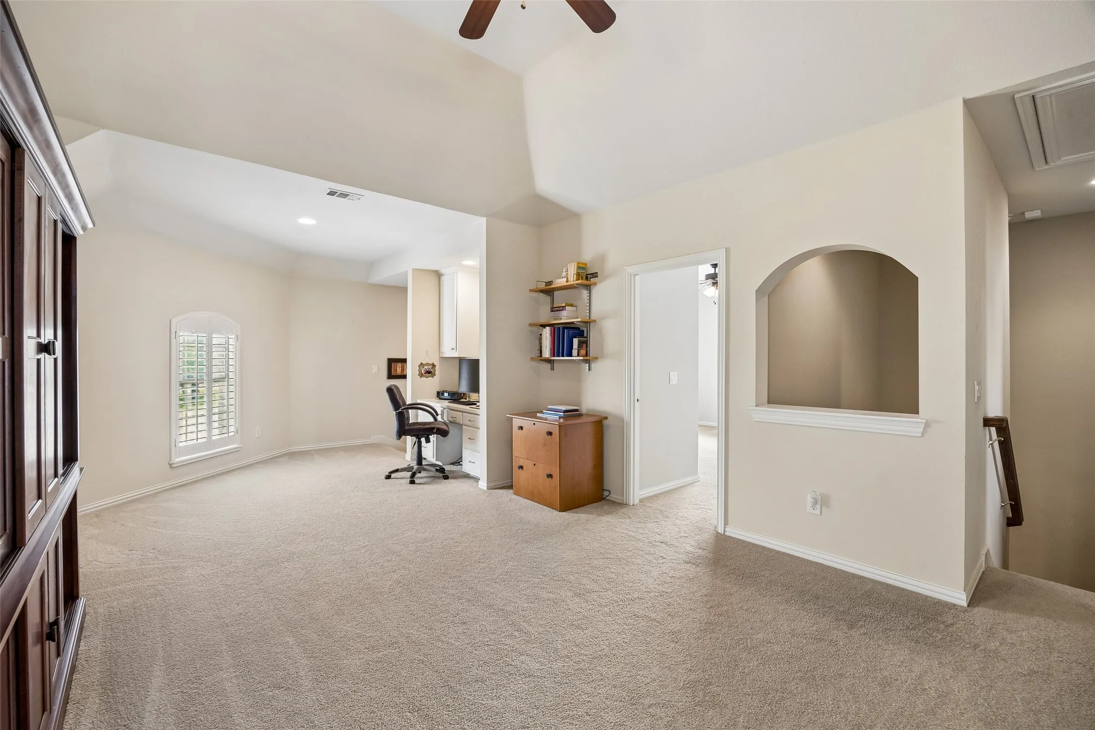 Single Family Residence For Sale in Collin County , 1320 Lakeview Drive, Celina, Texas 75009, 5 Bedroom, 4 Bathroom, 3 Garage spaces, 4,911 Sqft, built in 2000, mls#21273412, Real Estate Agent in Celina, Homes For Sale in Collin county, Homes For Sale in Celina, Realtor in Celina Texas, Real Estate Brokerage Independent Realty Texas, Luminita Cordes Realtor