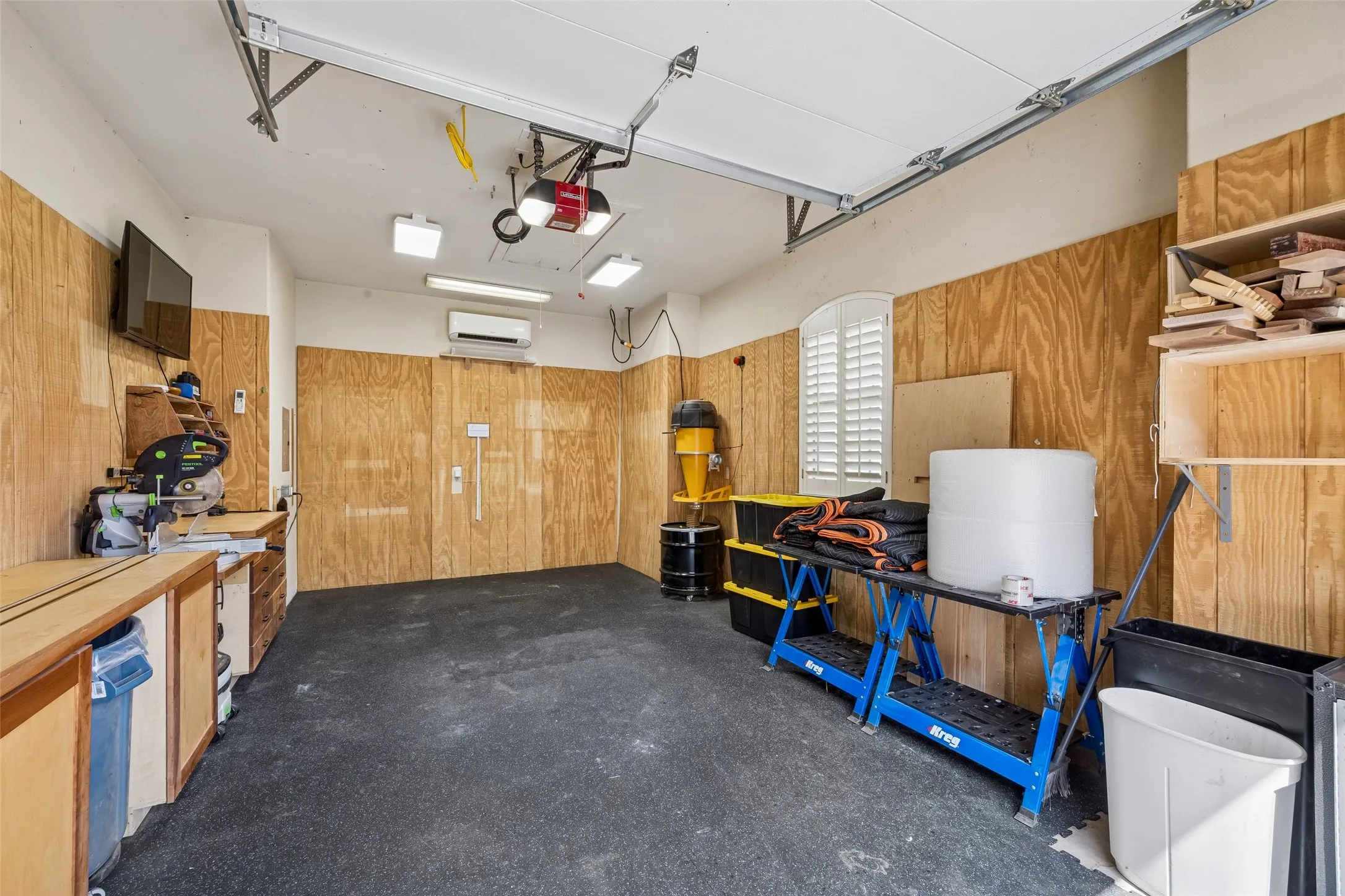 Oversized Single car garage or workshop (heated and cooled) connects to the office