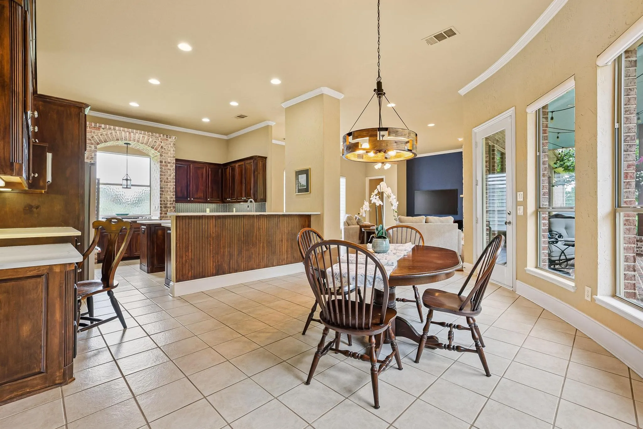 Single Family Residence For Sale in Collin County , 1320 Lakeview Drive, Celina, Texas 75009, 5 Bedroom, 4 Bathroom, 3 Garage spaces, 4,911 Sqft, built in 2000, mls#21273412, Real Estate Agent in Celina, Homes For Sale in Collin county, Homes For Sale in Celina, Realtor in Celina Texas, Real Estate Brokerage Independent Realty Texas, Luminita Cordes Realtor