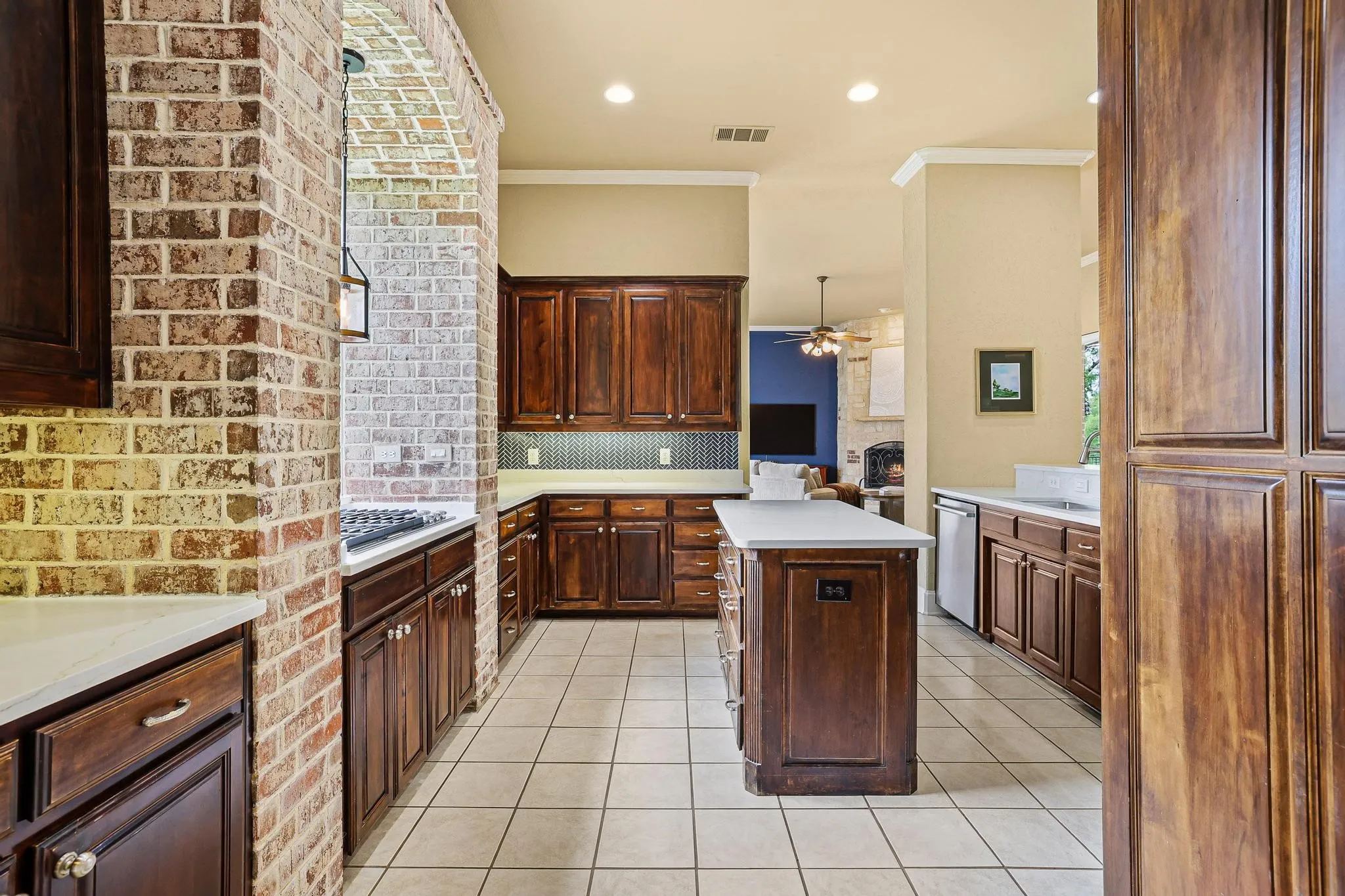 Single Family Residence For Sale in Collin County , 1320 Lakeview Drive, Celina, Texas 75009, 5 Bedroom, 4 Bathroom, 3 Garage spaces, 4,911 Sqft, built in 2000, mls#21273412, Real Estate Agent in Celina, Homes For Sale in Collin county, Homes For Sale in Celina, Realtor in Celina Texas, Real Estate Brokerage Independent Realty Texas, Luminita Cordes Realtor