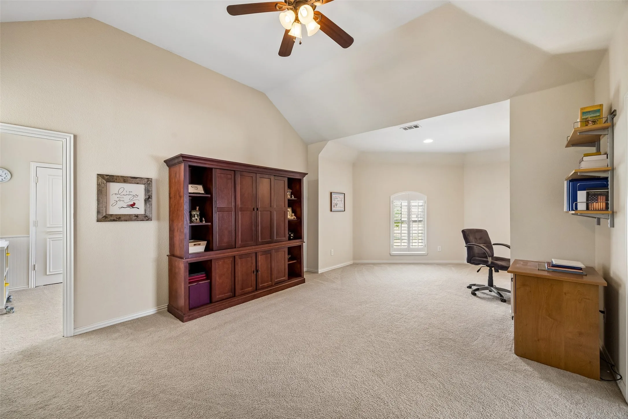 Upstairs gamerooom large enough for a pool table
