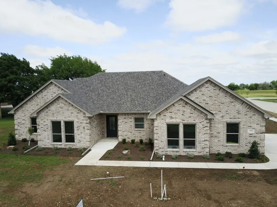 Single Family Residence For Sale in Cooke County , 501 John Jr Drive, Lindsay, Texas 76250, 4 Bedroom, 3 Bathroom, 1 Garage spaces, 2,046 Sqft, built in 2026, mls#21277154, Real Estate Agent in Lindsay, Homes For Sale in Cooke county, Homes For Sale in Lindsay, Realtor in Lindsay Texas, Real Estate Brokerage Independent Realty Texas, Luminita Cordes Realtor