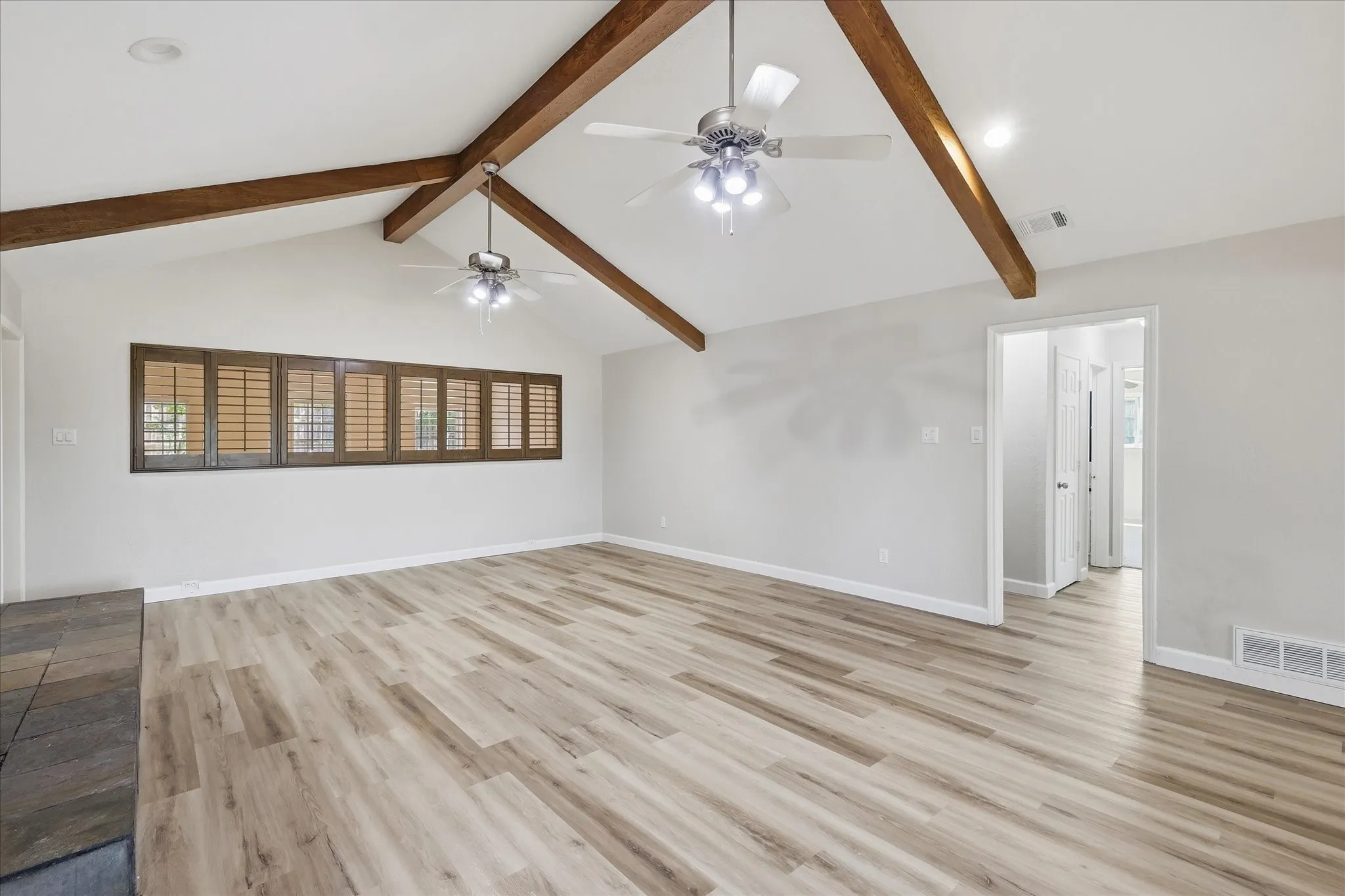 Single Family Residence For Sale in Dallas County , 2625 Ramblewood Drive, Carrollton, Texas 75006, 4 Bedroom, 3 Bathroom, 2 Garage spaces, 2,871 Sqft, built in 1980, Price $575,000, mls#21272396, Real Estate Agent in Carrollton, Homes For Sale in Dallas county, Homes For Sale in Carrollton, Realtor in Carrollton Texas, Real Estate Brokerage Independent Realty Texas, Luminita Cordes Realtor